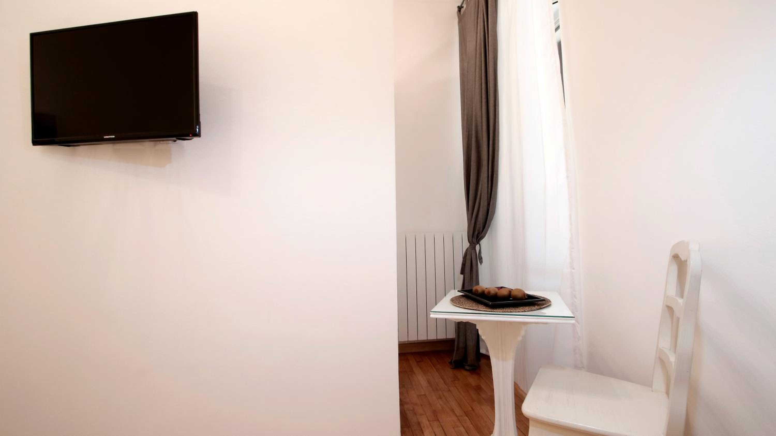 Standard Double or Twin Room photo 3