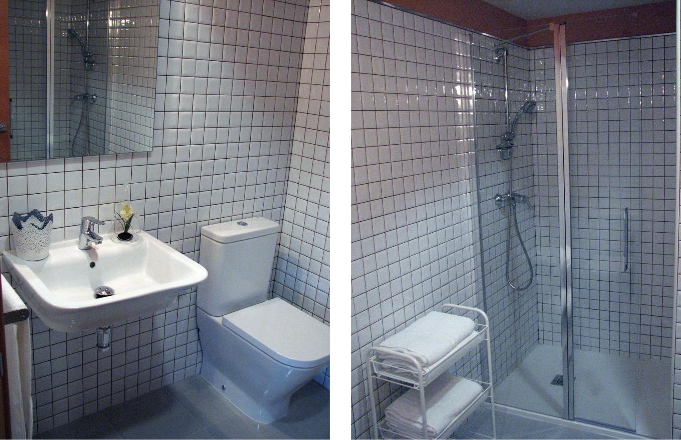 Studio Apartment Exterior - Photo 5