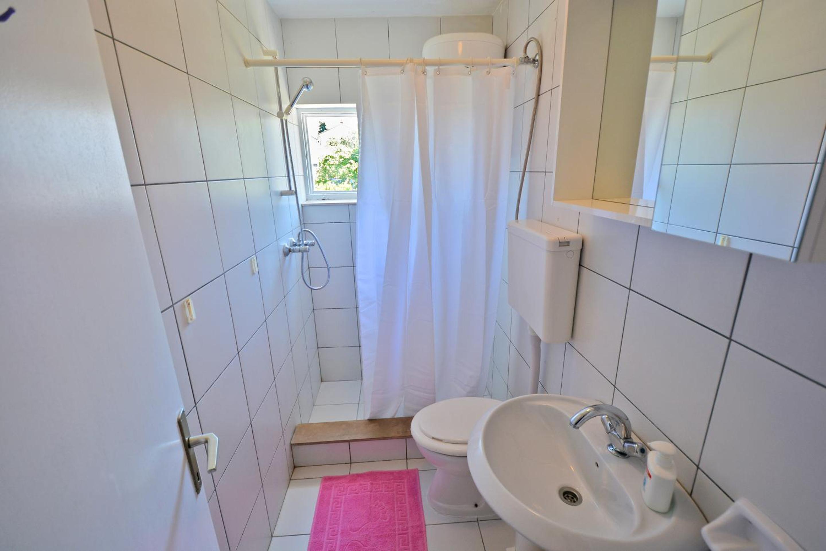 Apartment - Ground Floor photo 3