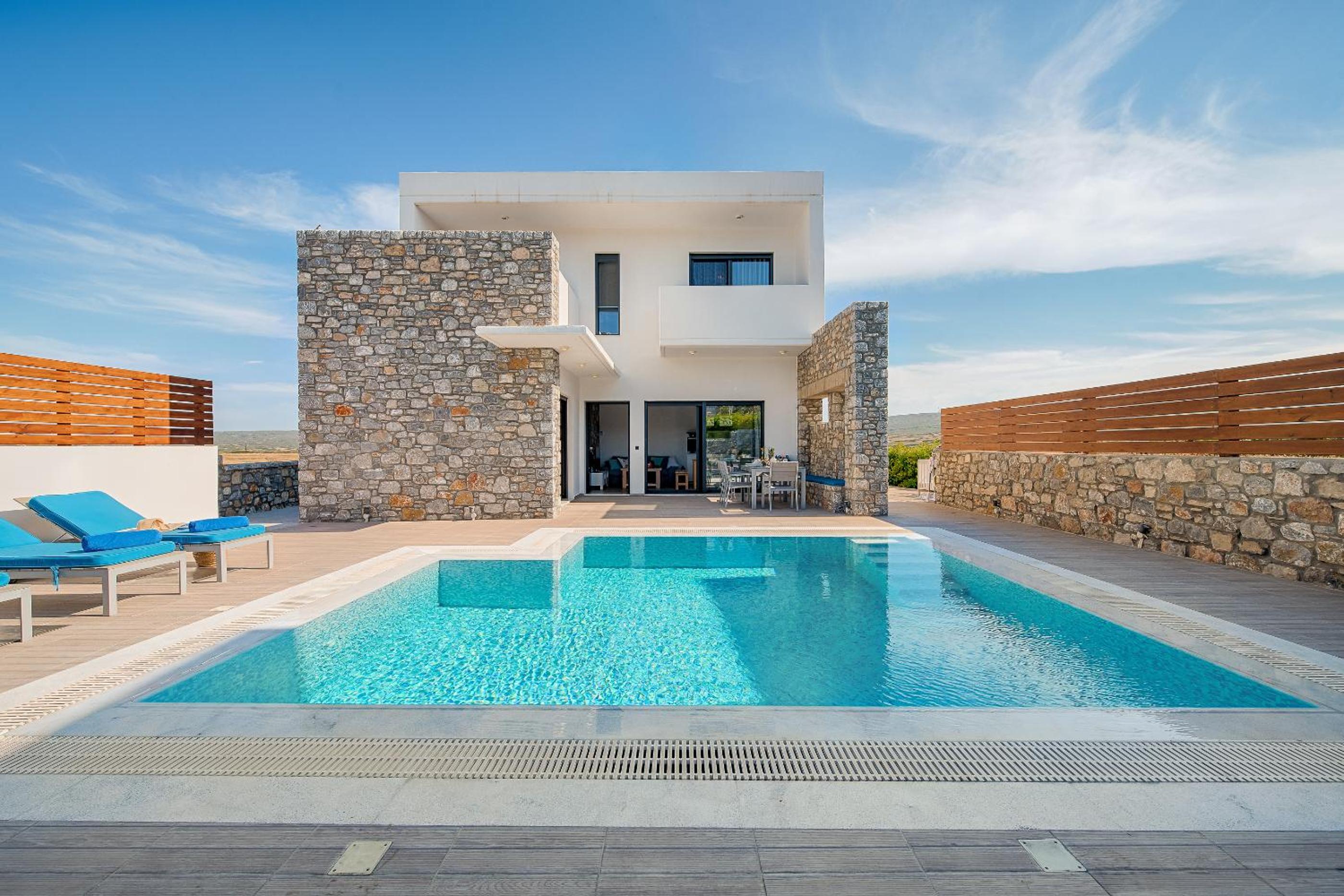 Luxury Villa with Private Pool - Romeo photo 2