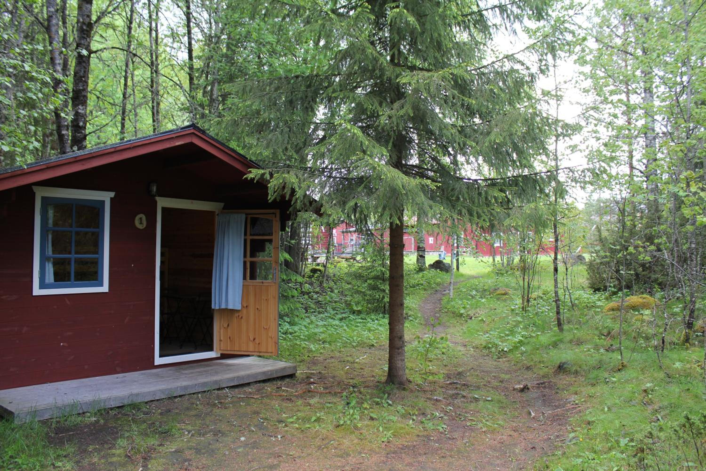 Economy Cottage with Kitchenette - Photo 14
