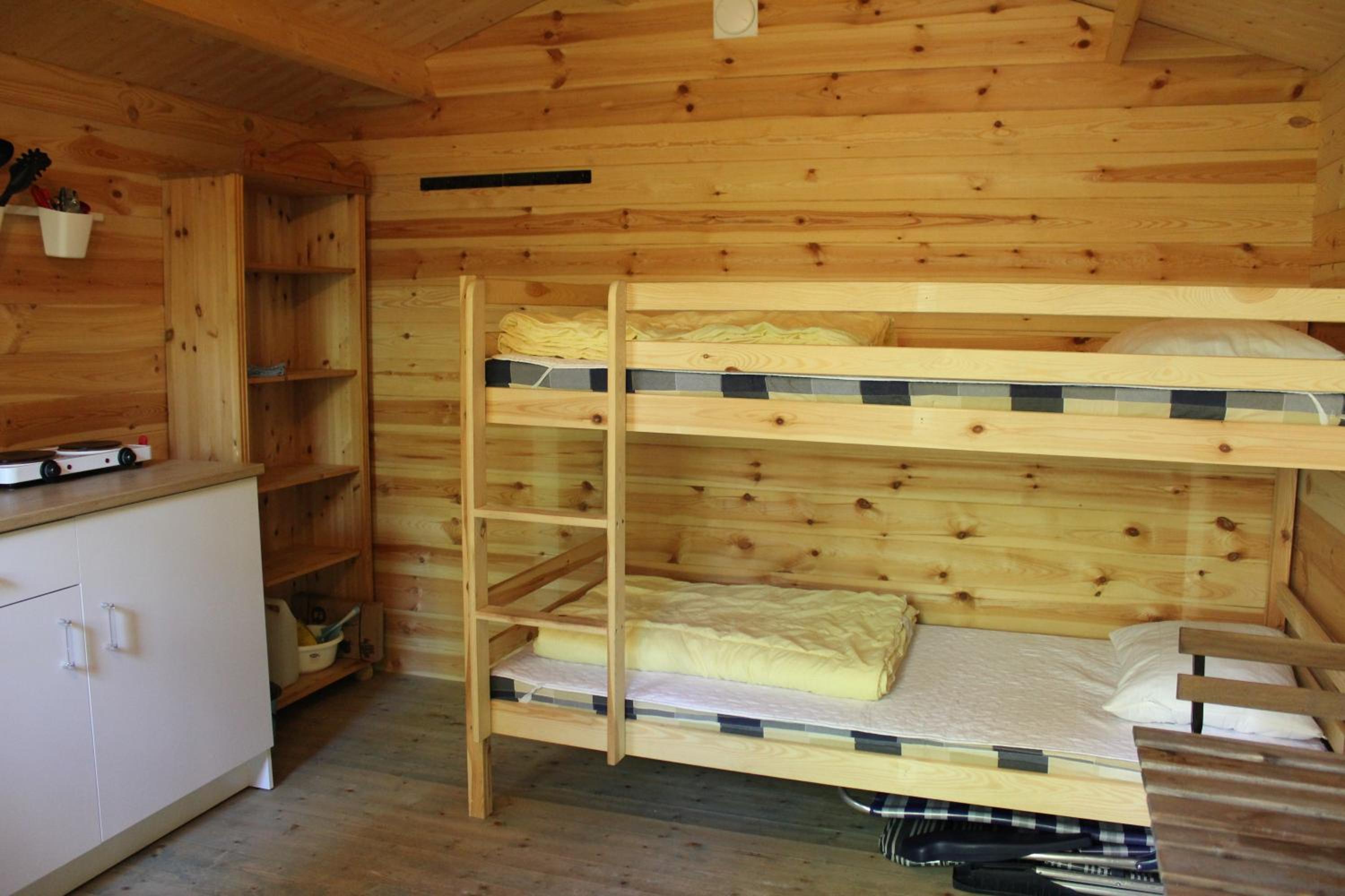 Economy Cottage with Kitchenette - Photo 22