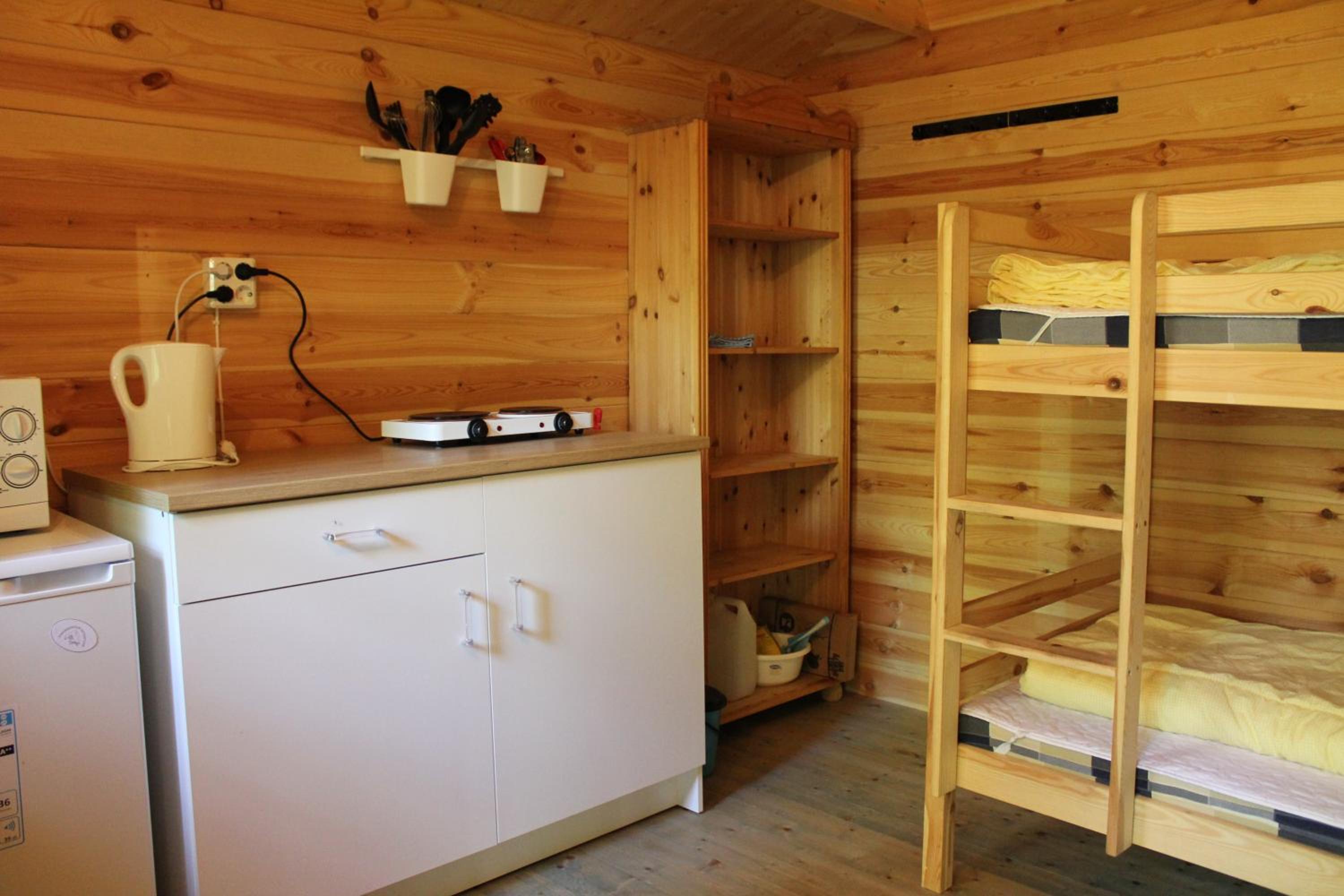 Economy Cottage with Kitchenette - Photo 20