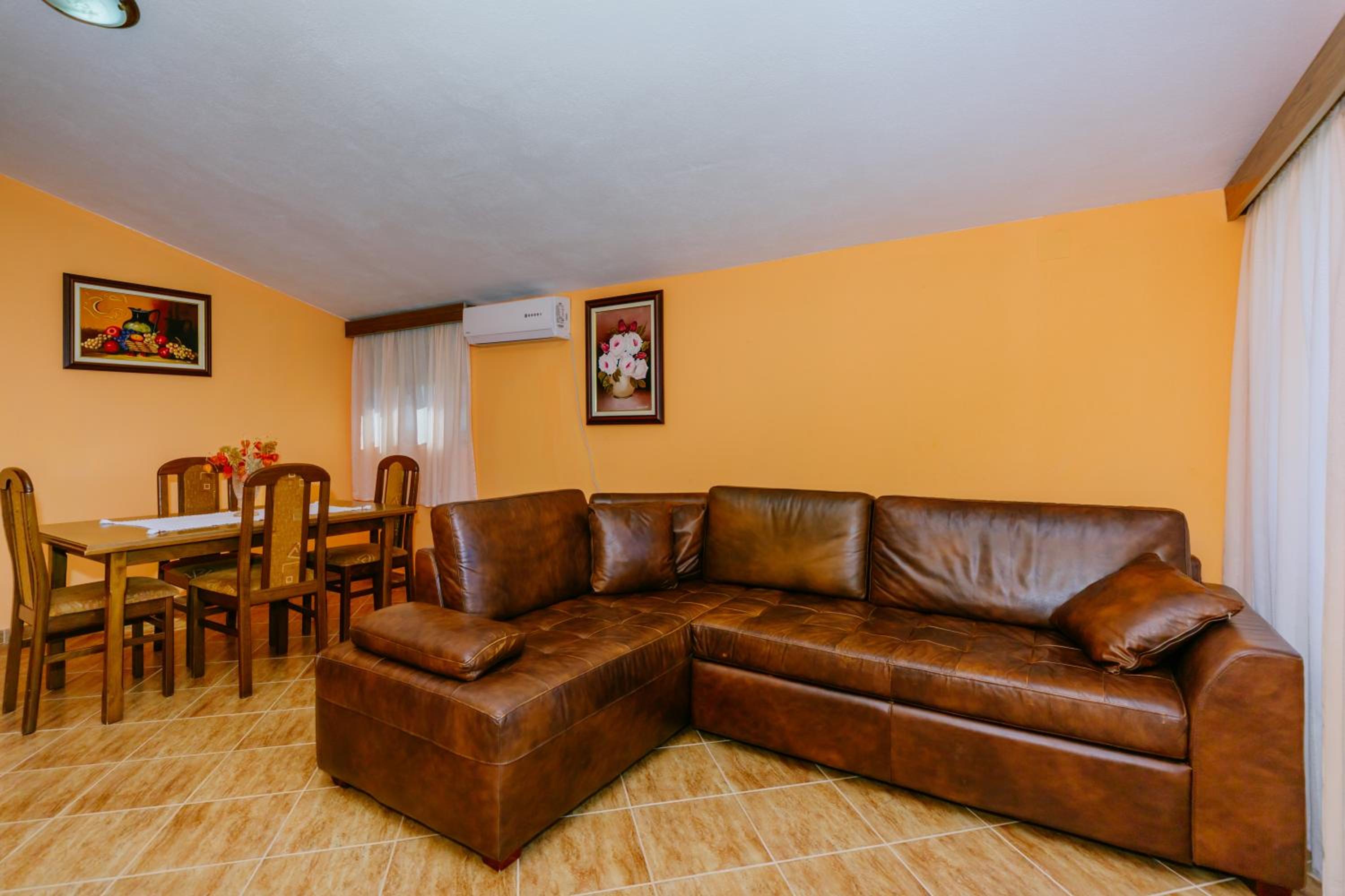 One-Bedroom Apartment with Balcony
