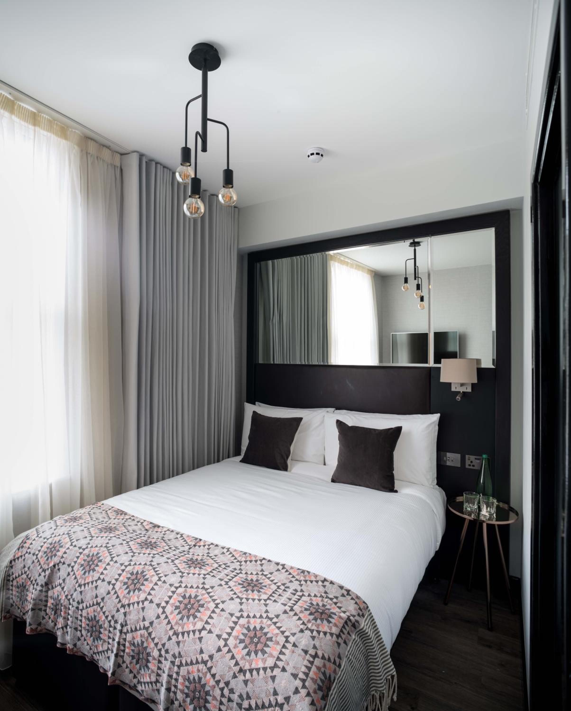 Small Double Room photo 2
