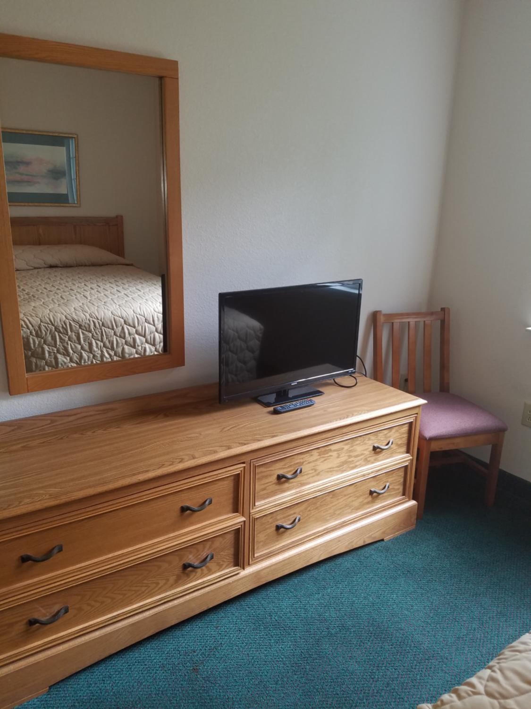 One-Bedroom Suite - Photo 1