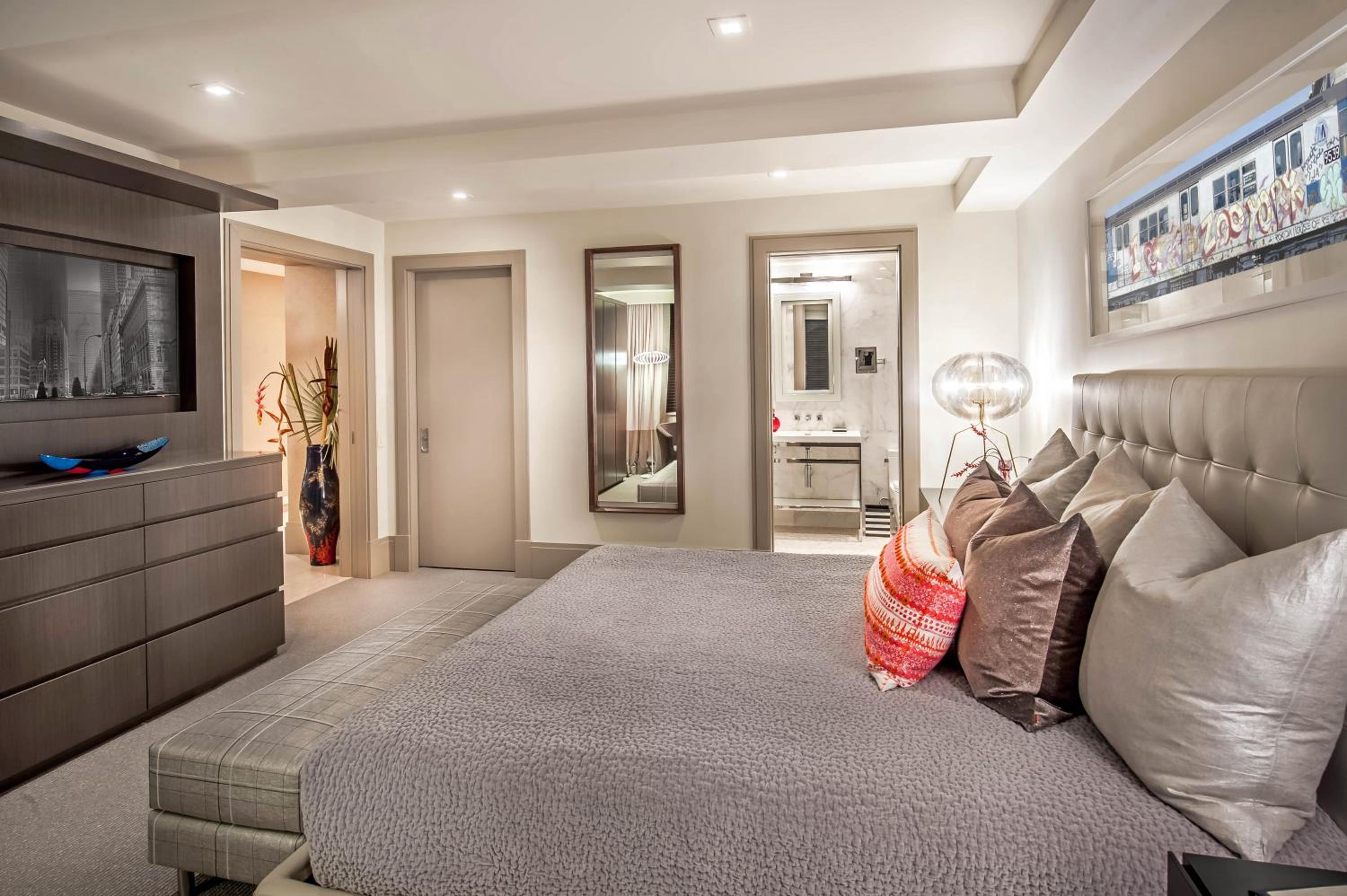 Two-Bedroom Suite photo 3