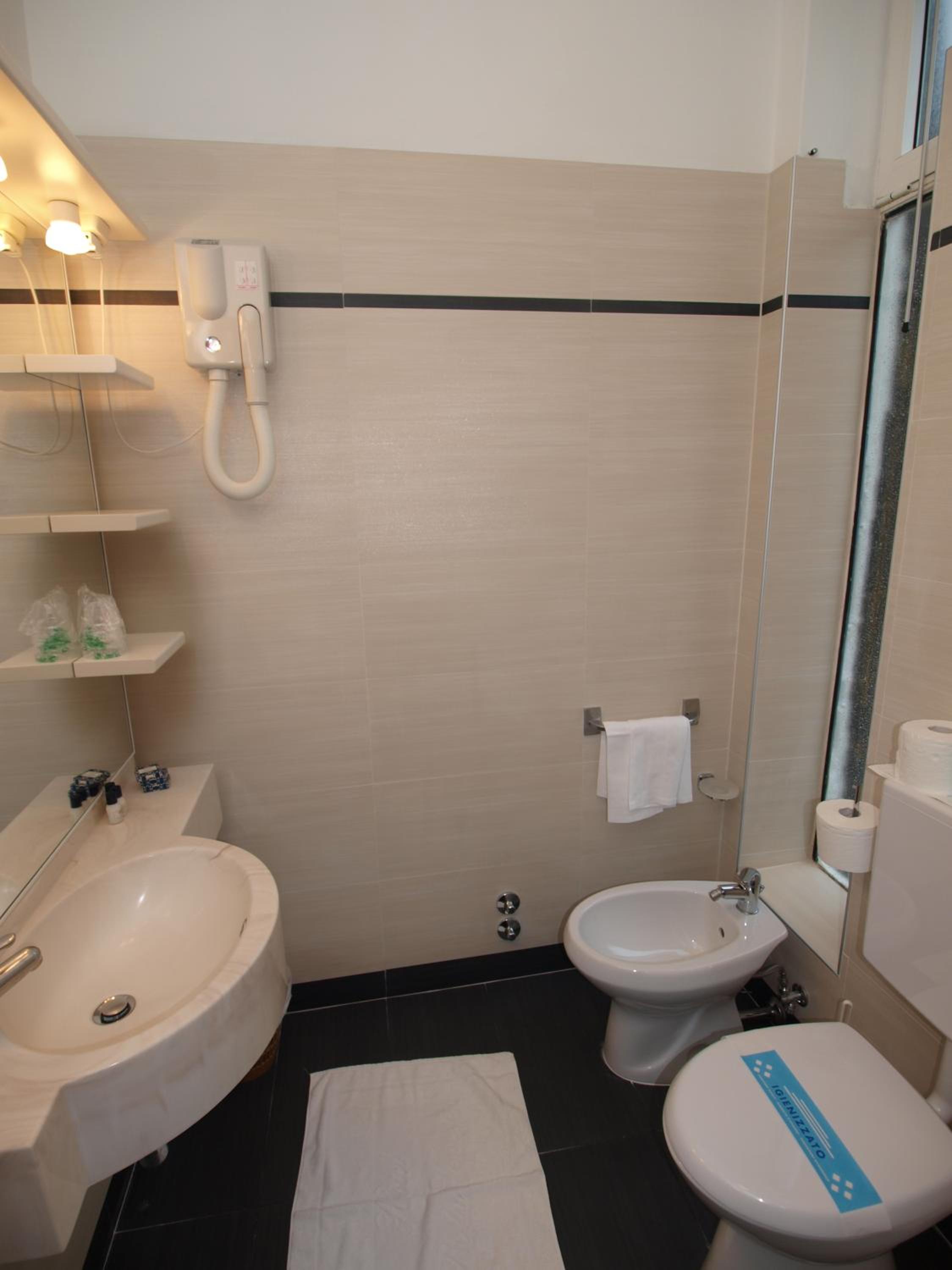 Triple Room with Garden View photo 2