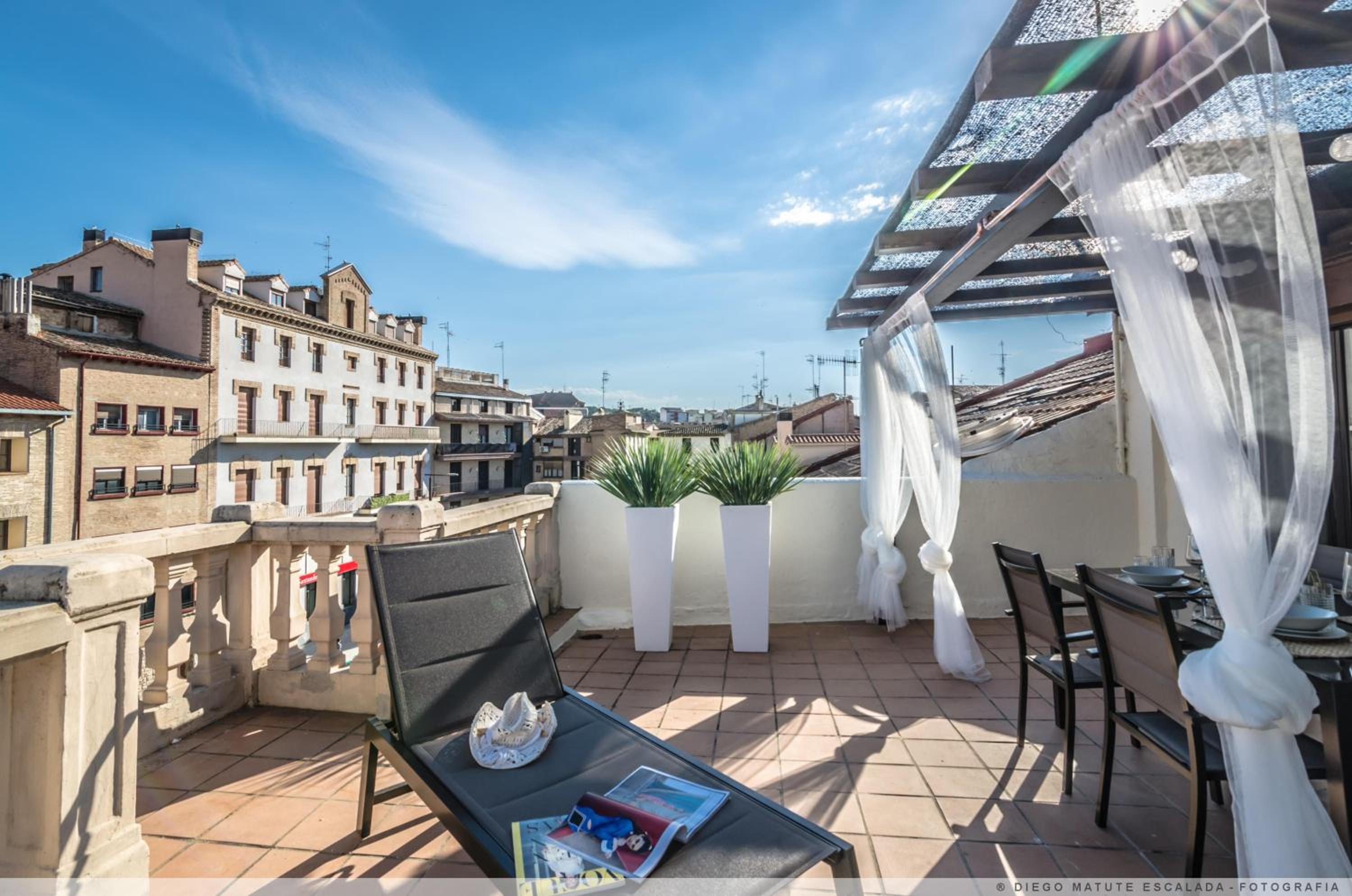 Penthouse Apartment - Photo 44