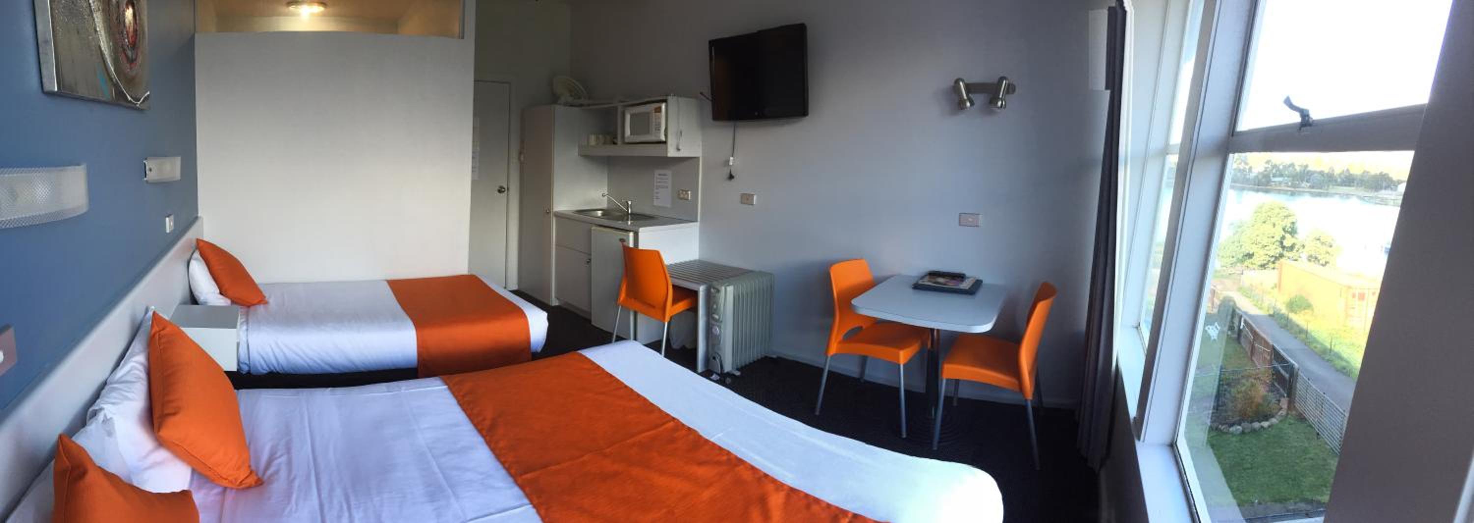 Deluxe Double Room with Extra Bed - Photo 8