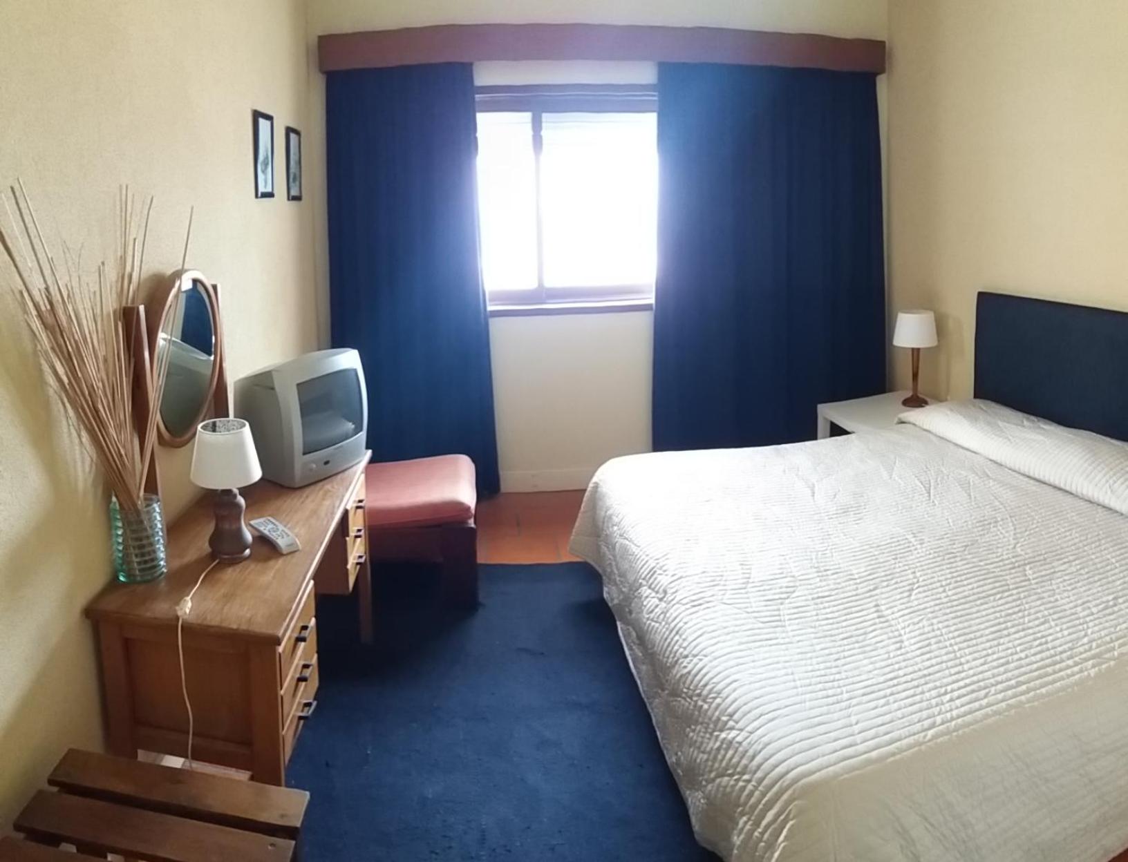 Double Room with Balcony and Sea View - Photo 2
