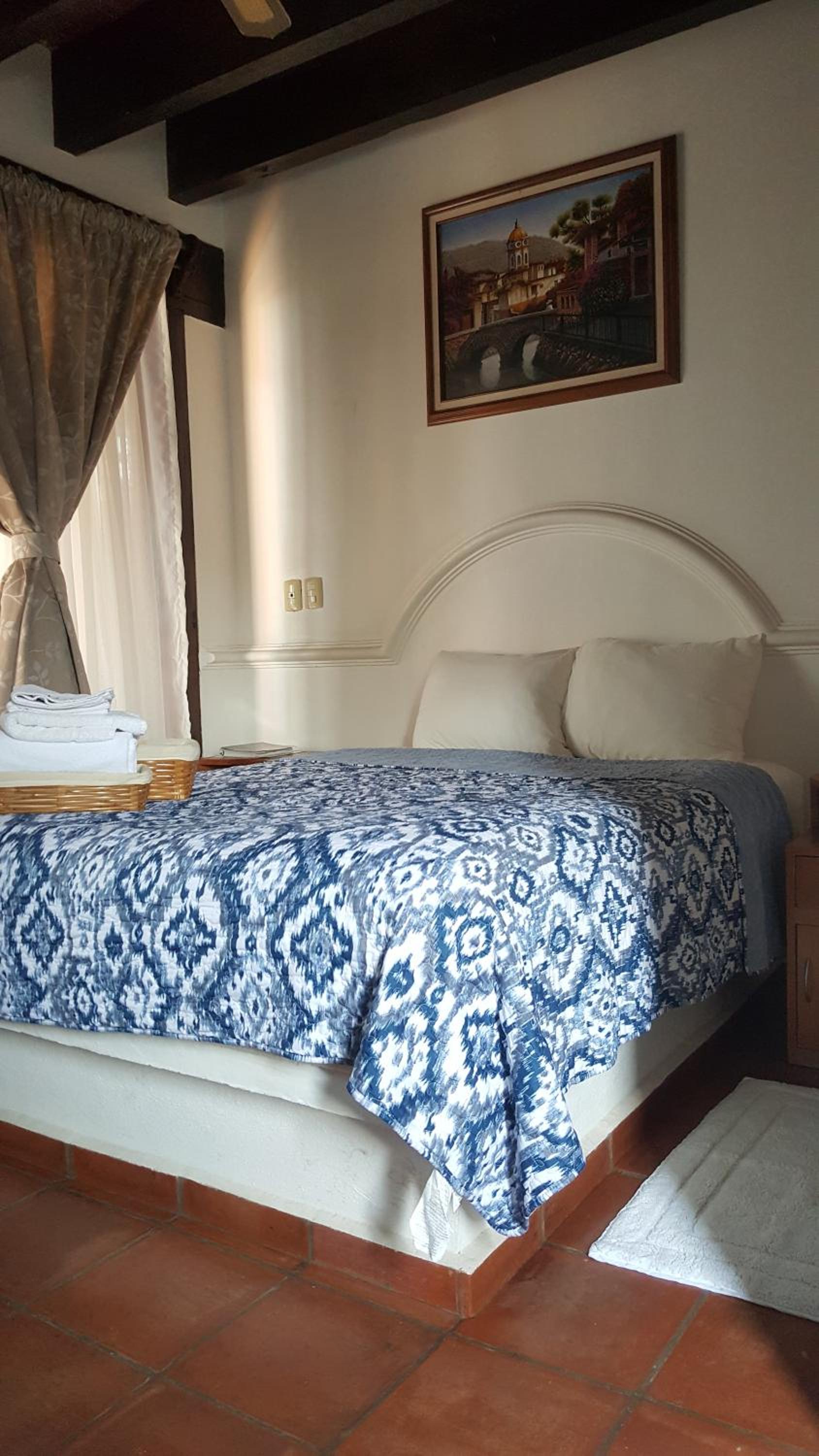 Standard Queen Room photo 2