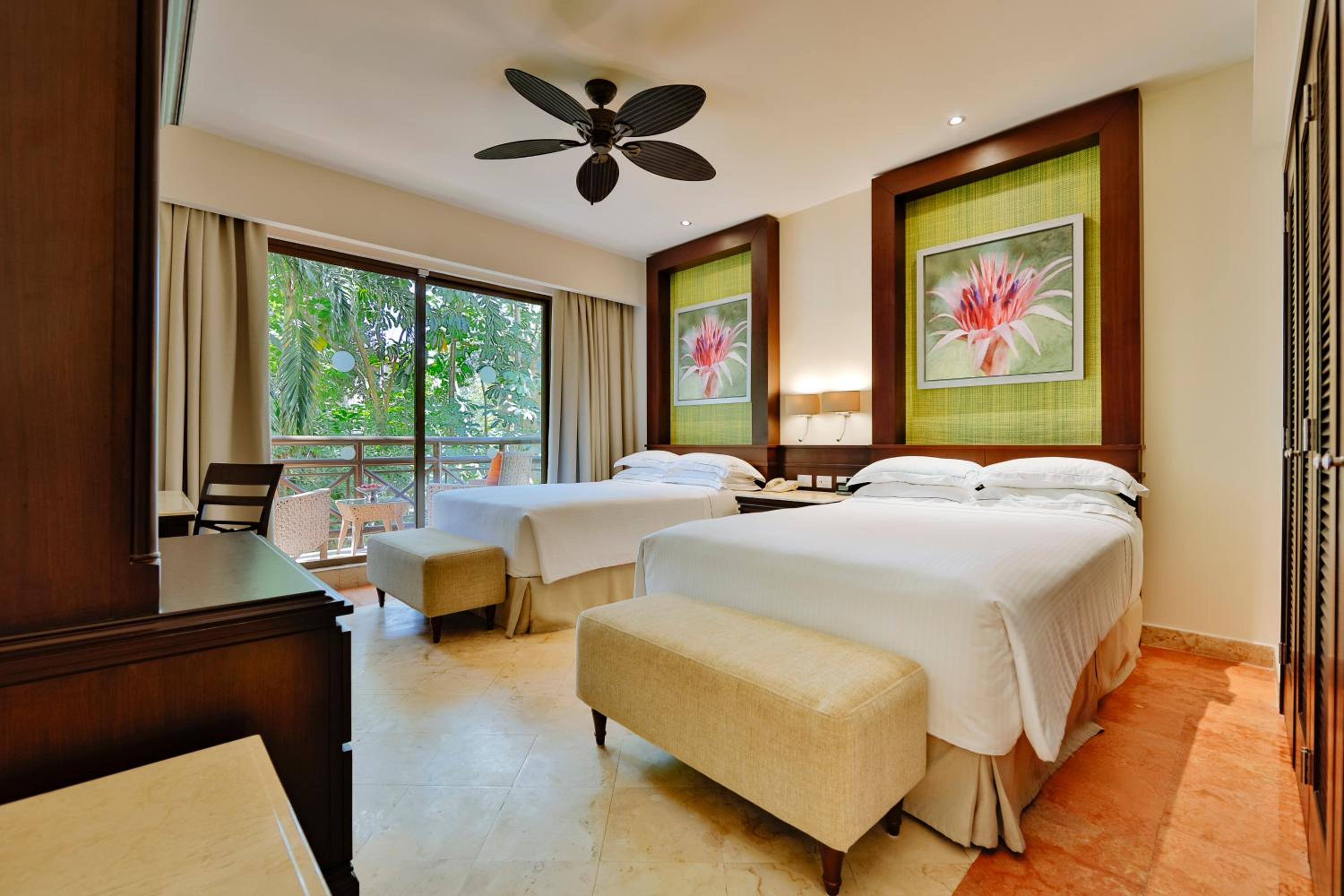 Deluxe Room (Unlimited Xcaret Xperience - Basic Entrance)