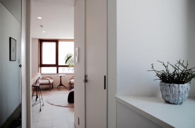 Studio Apartment with River View 4F - Photo 2