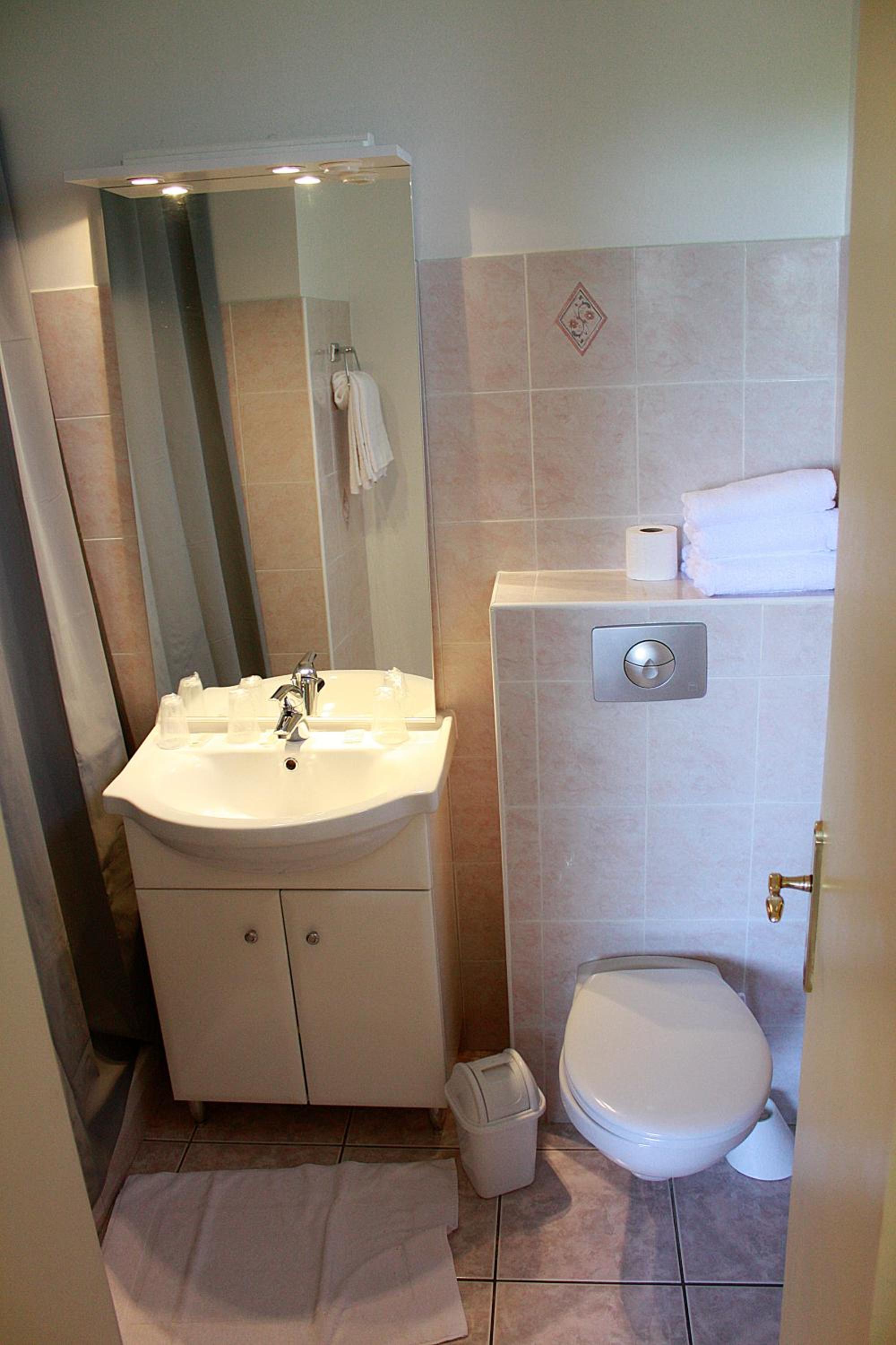 Triple Room - Photo 2