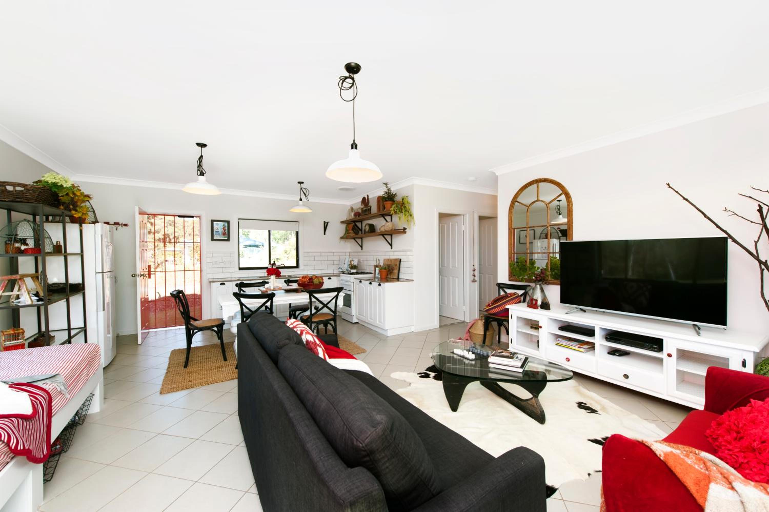 Three-Bedroom House - The Henhouse