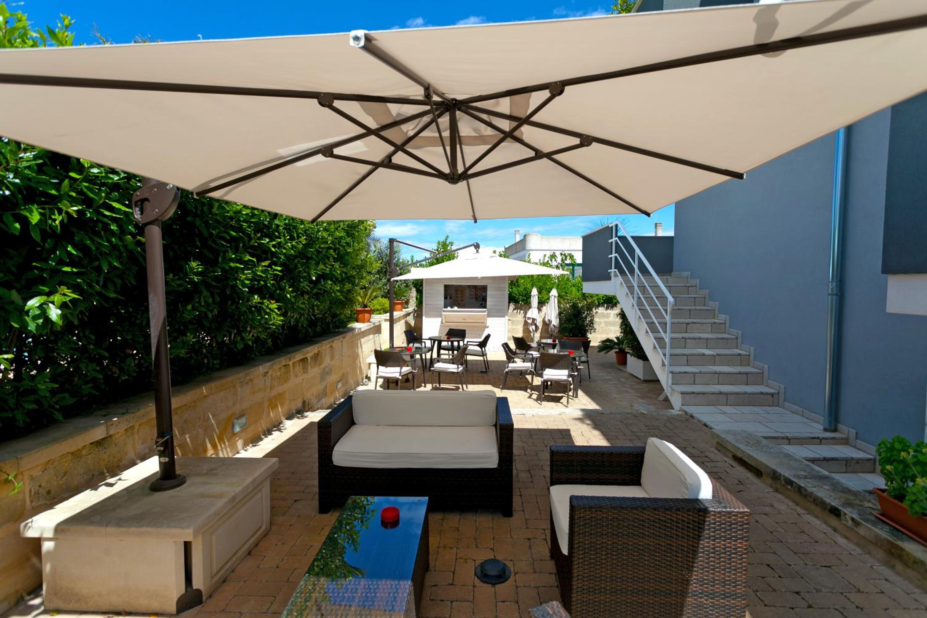 Superior Double Room with Pool View - Photo 12