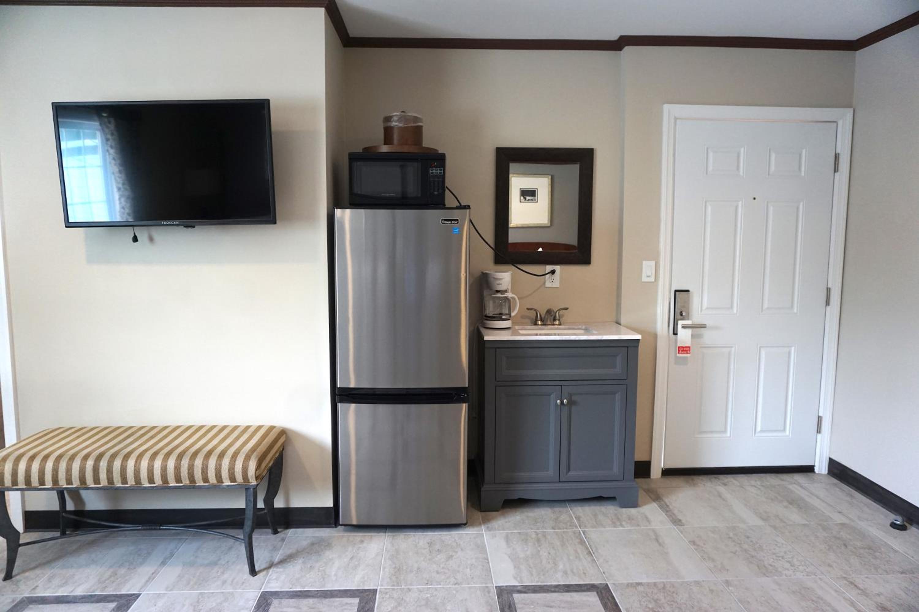 Deluxe Double King Room photo 2