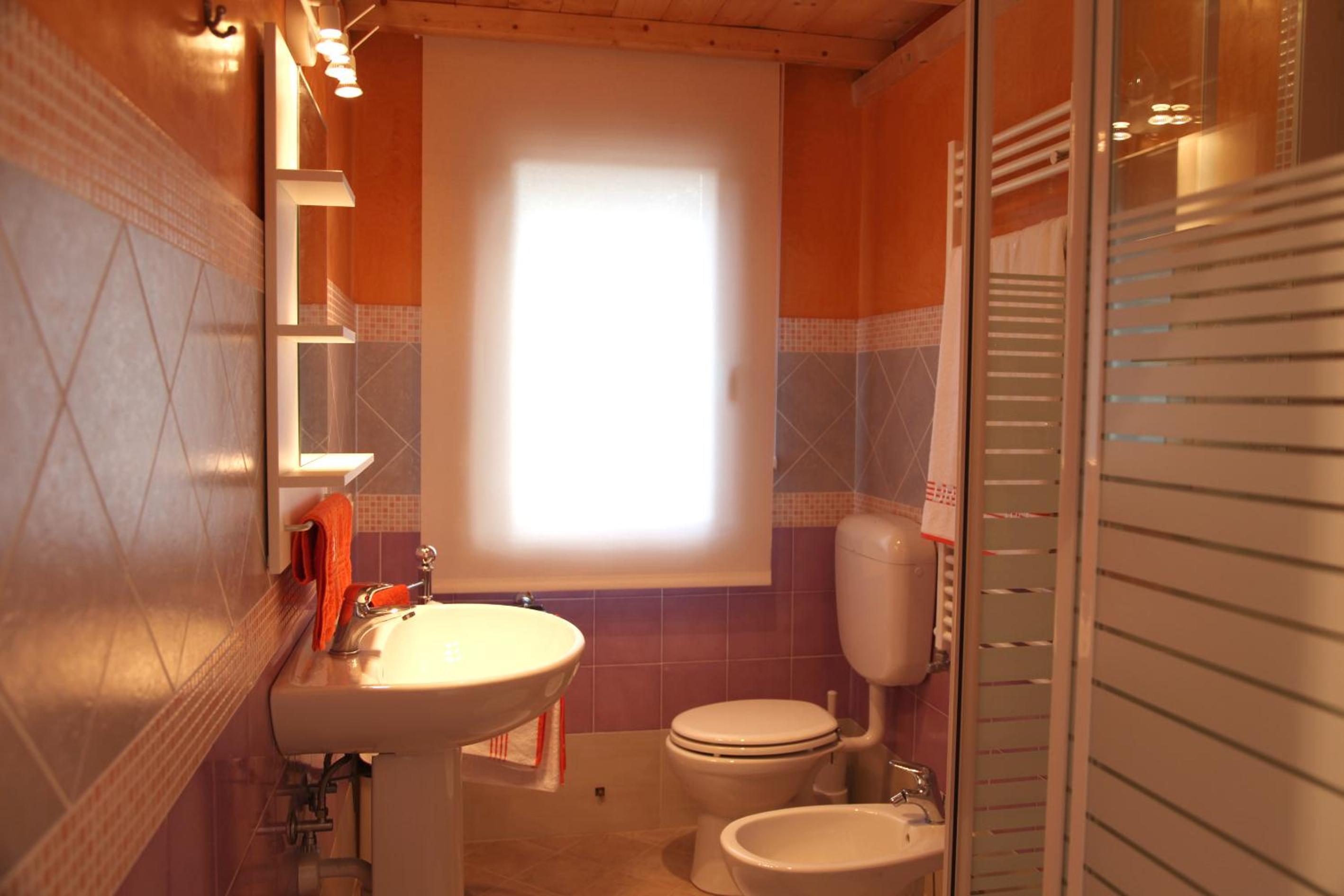 Double Room - Photo 12