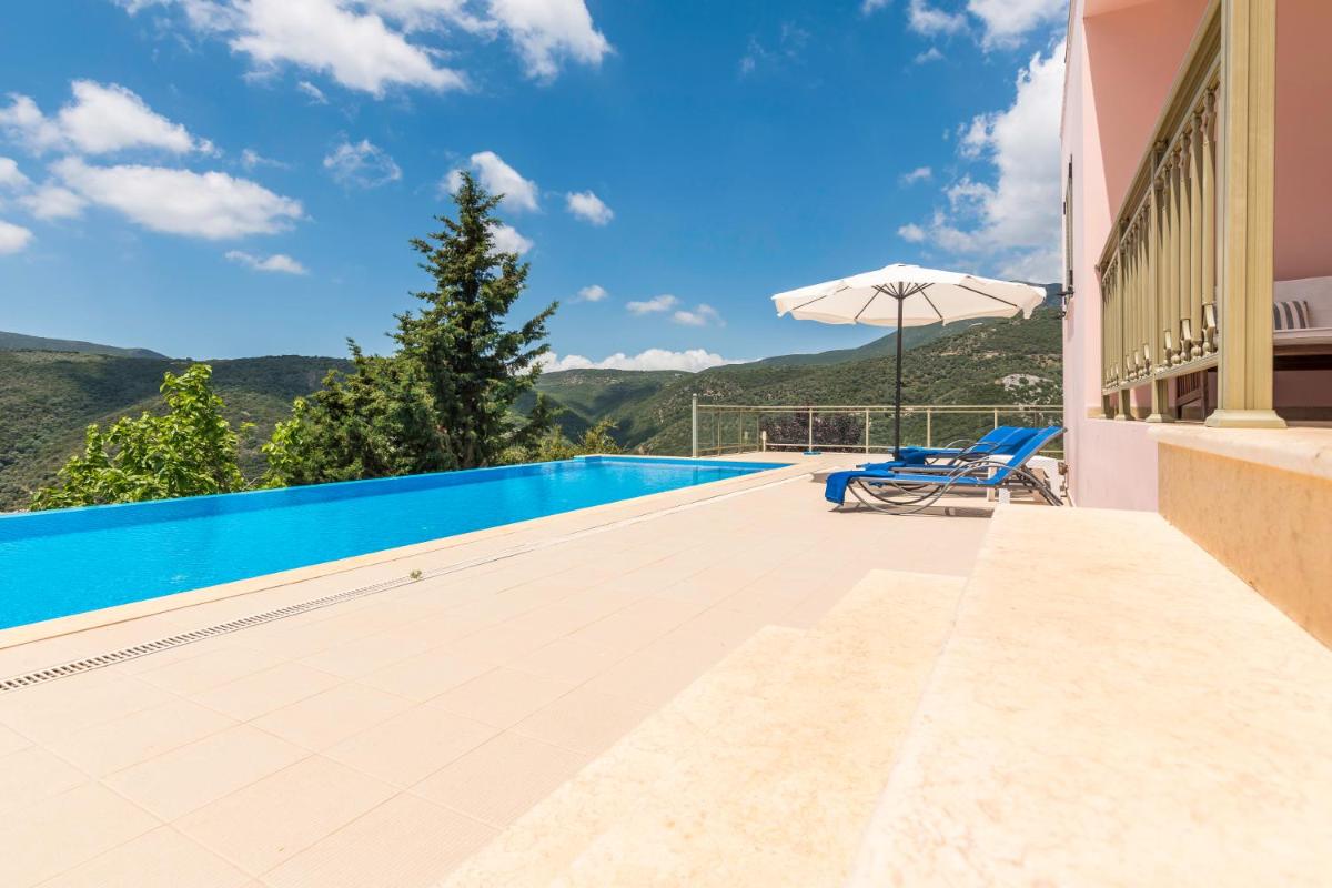 Villa with Sea View photo 2