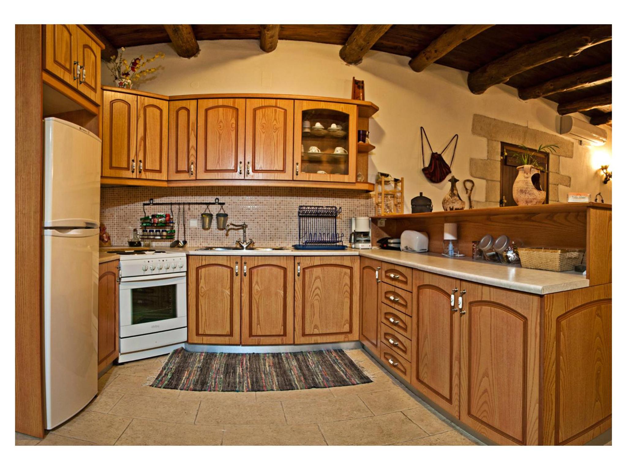 Villa with Private Pool - Photo 30