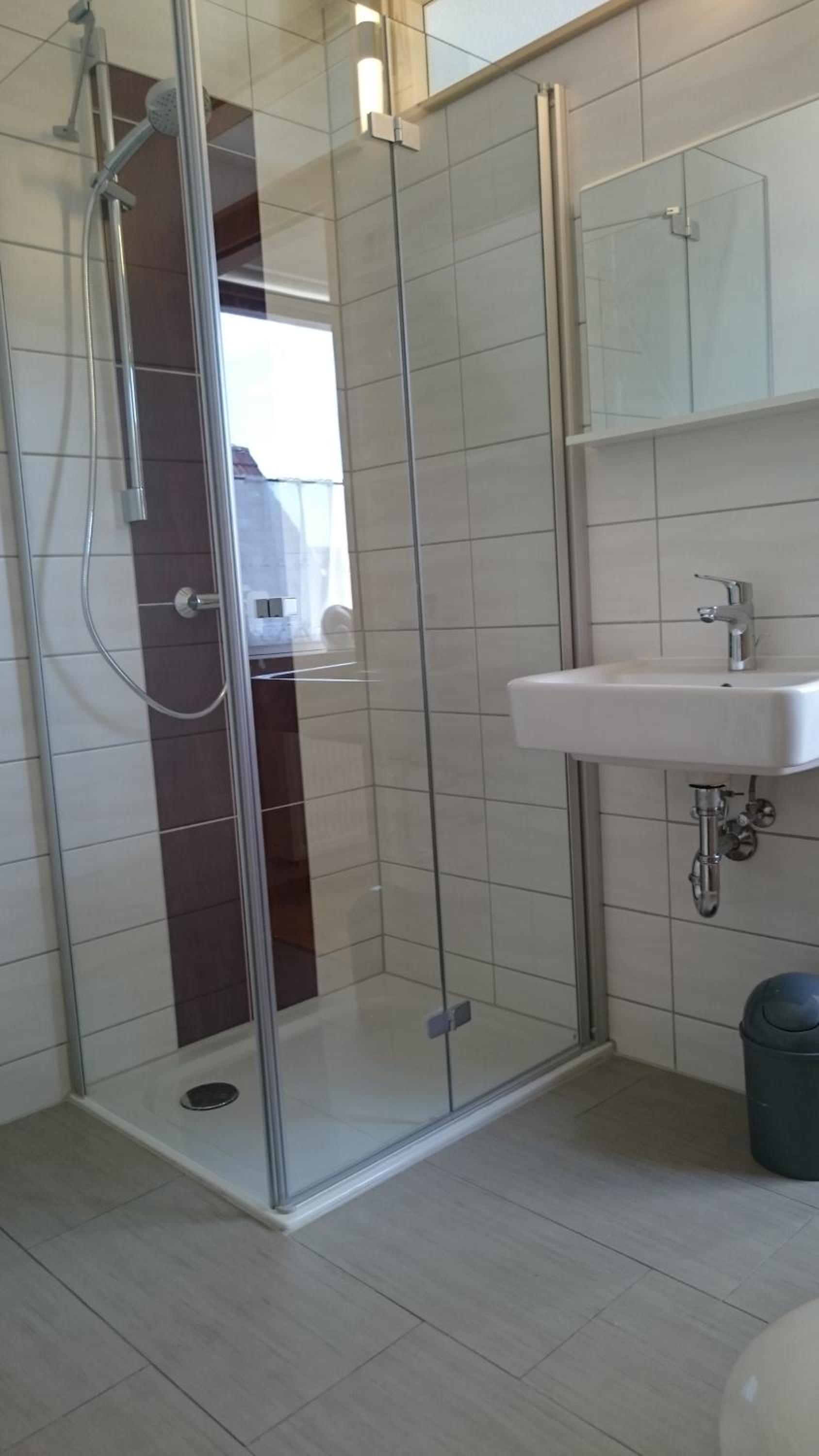Standard Double Room - Photo 8
