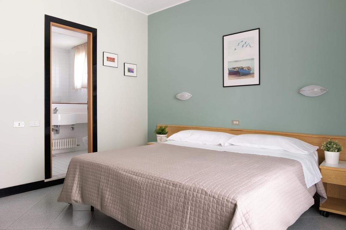 Economy Double or Twin Room photo 2