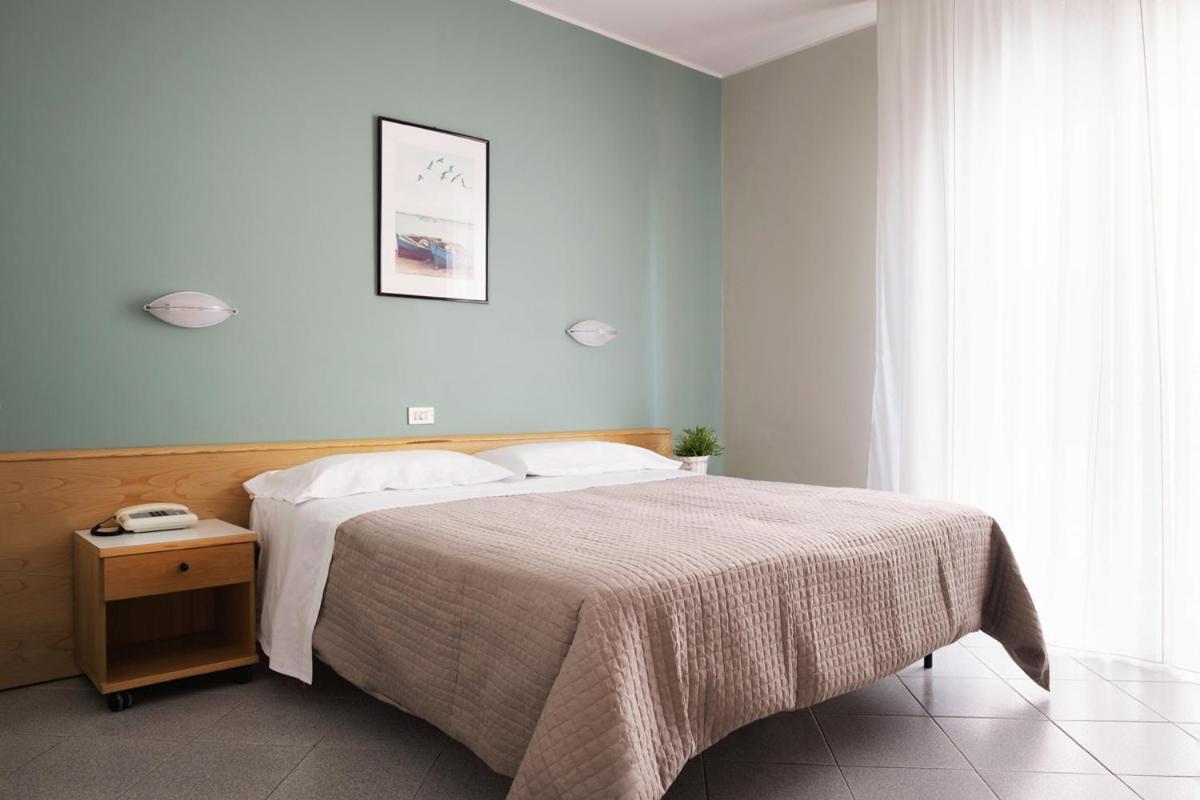 Economy Double or Twin Room photo 3