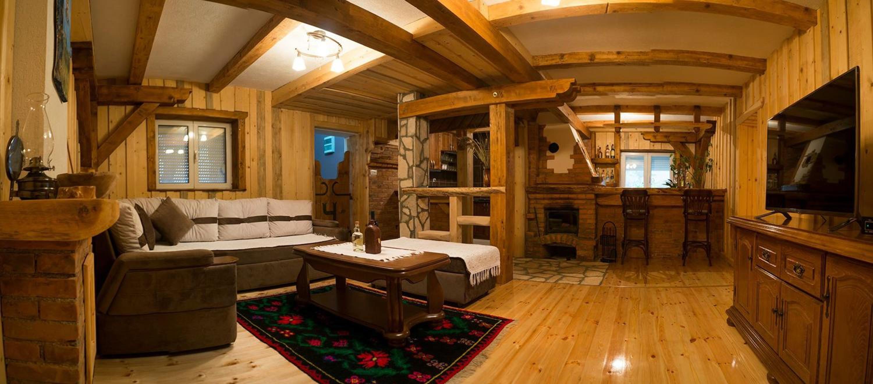 Deluxe King Suite
