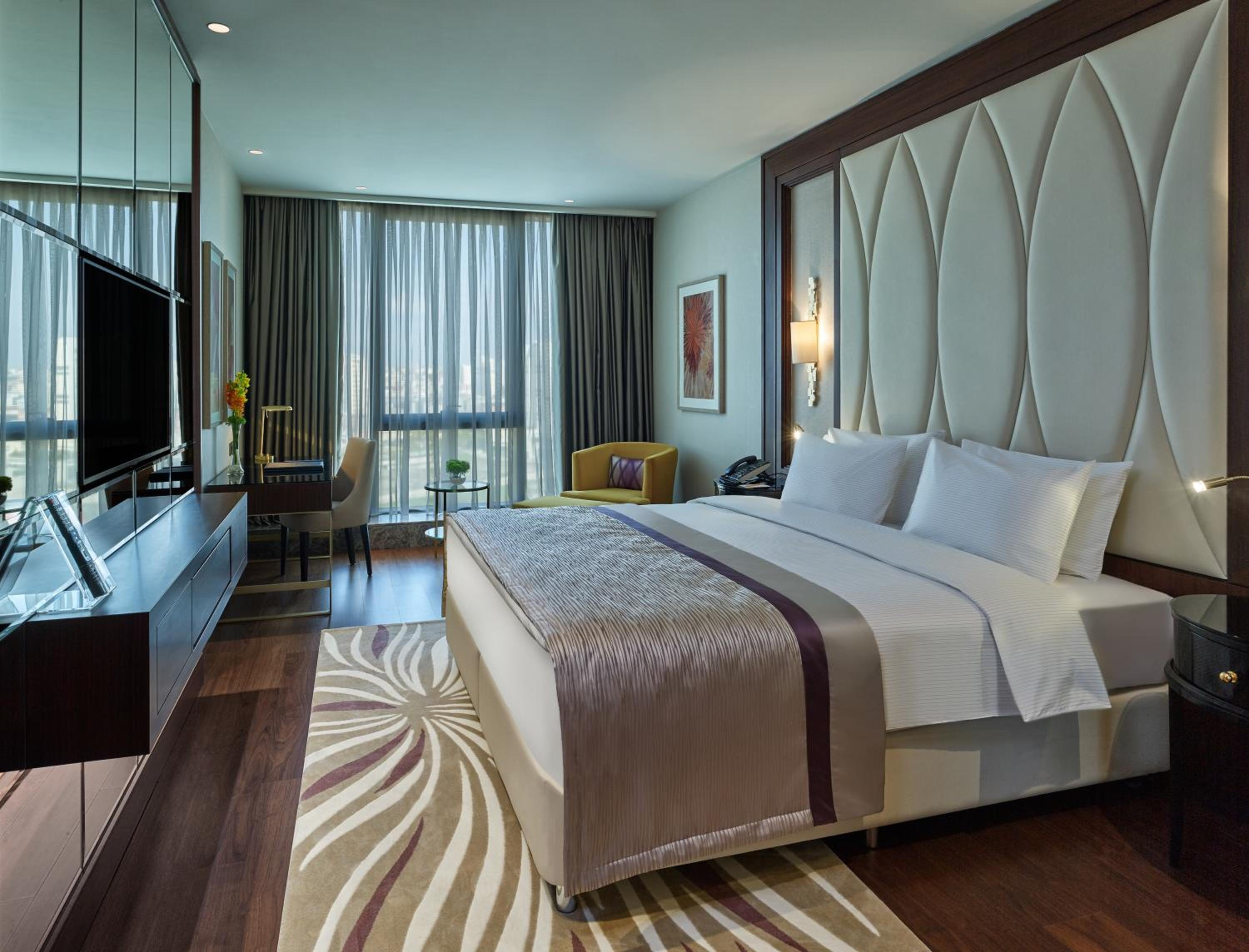 Premium Room with Queen Size Bed photo 1