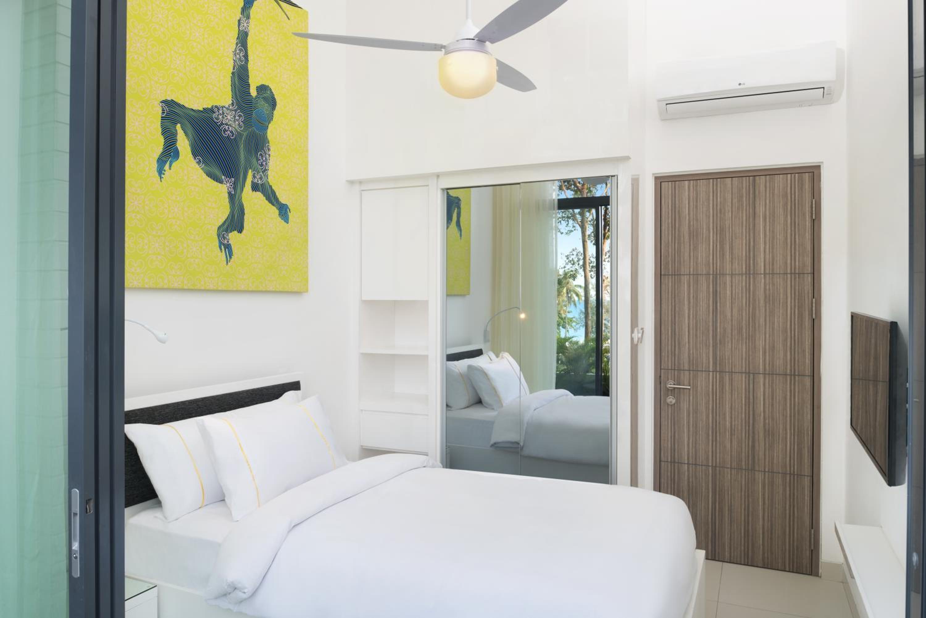 Two Bedroom Garden View Suite Queen - Free Return Transfer (BBT Terminal-Resort) photo 2