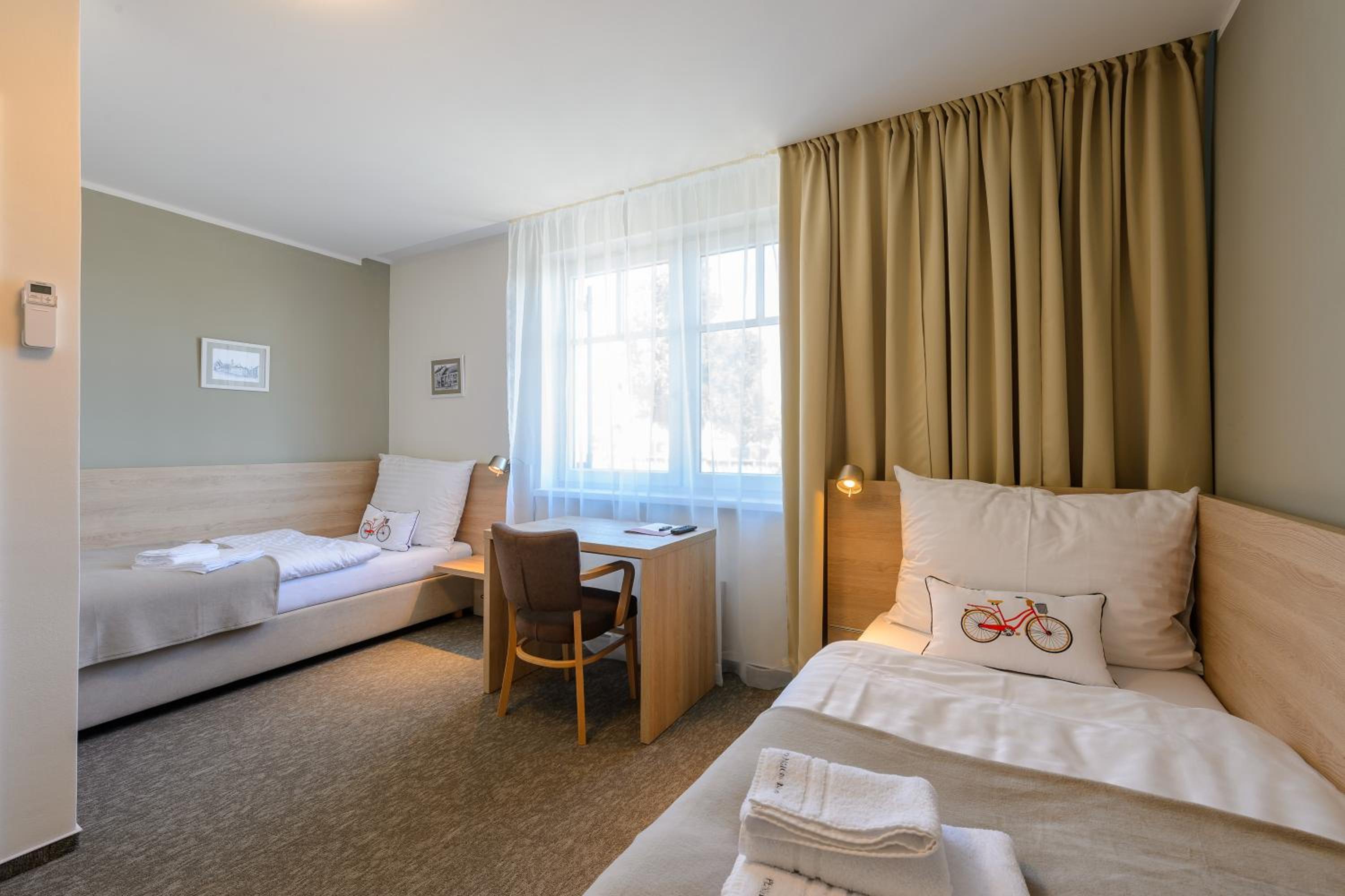 Standard Twin Room photo 2