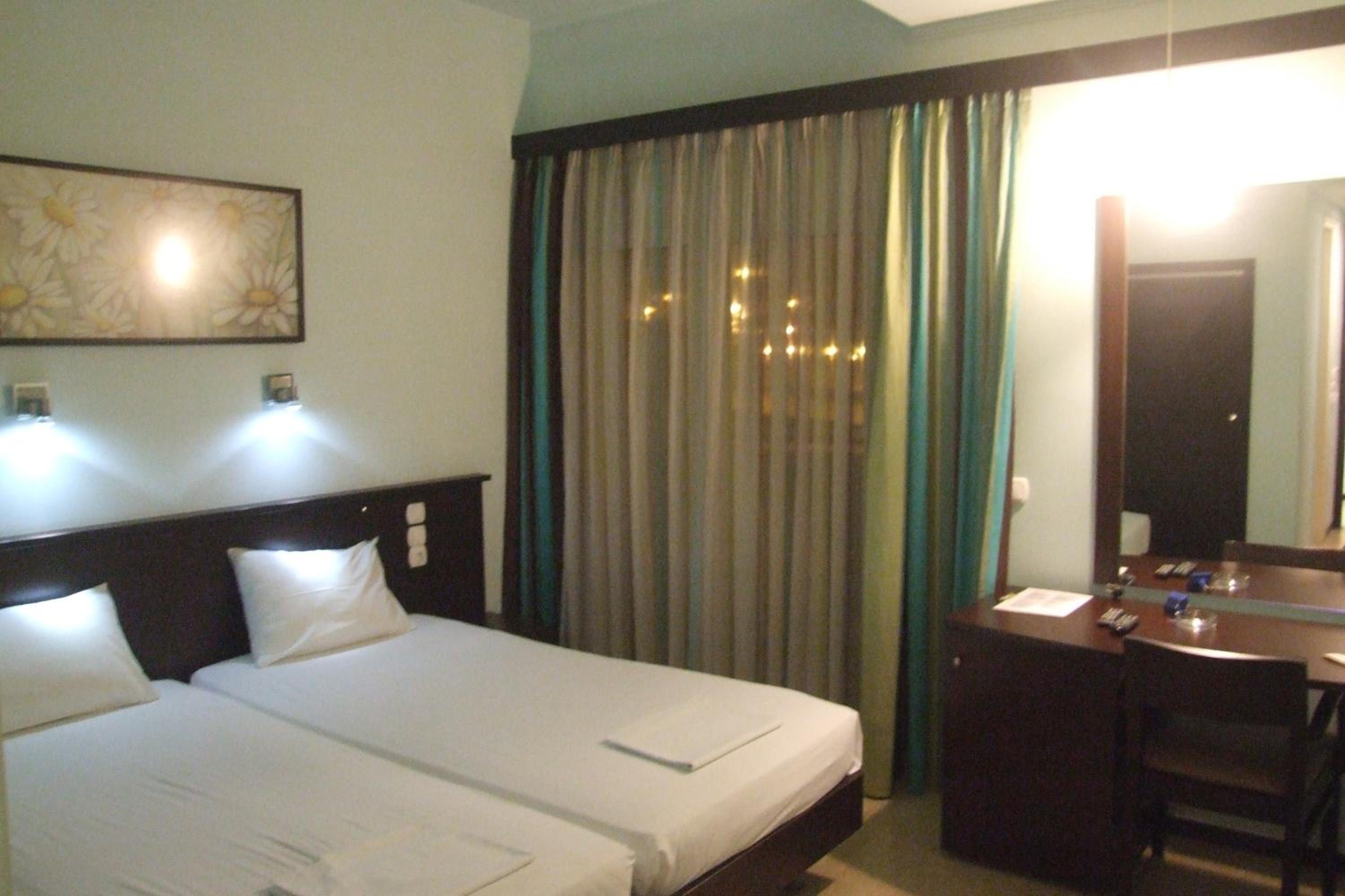 Single Room photo 2