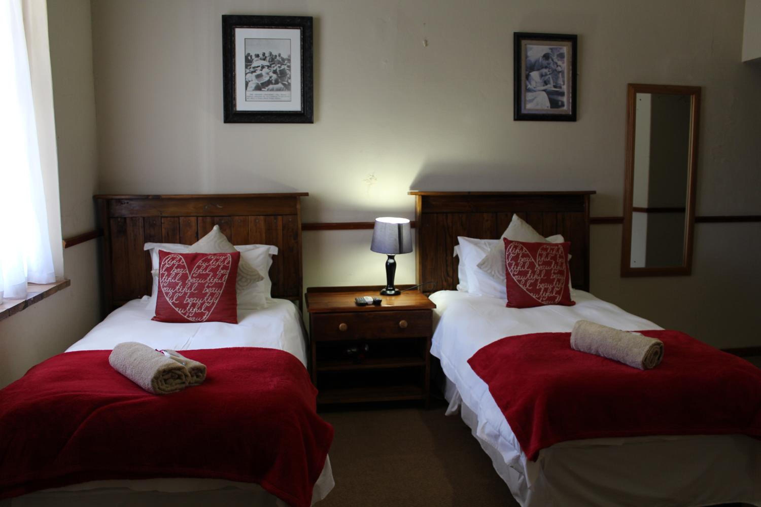 Standard Twin Room photo 3