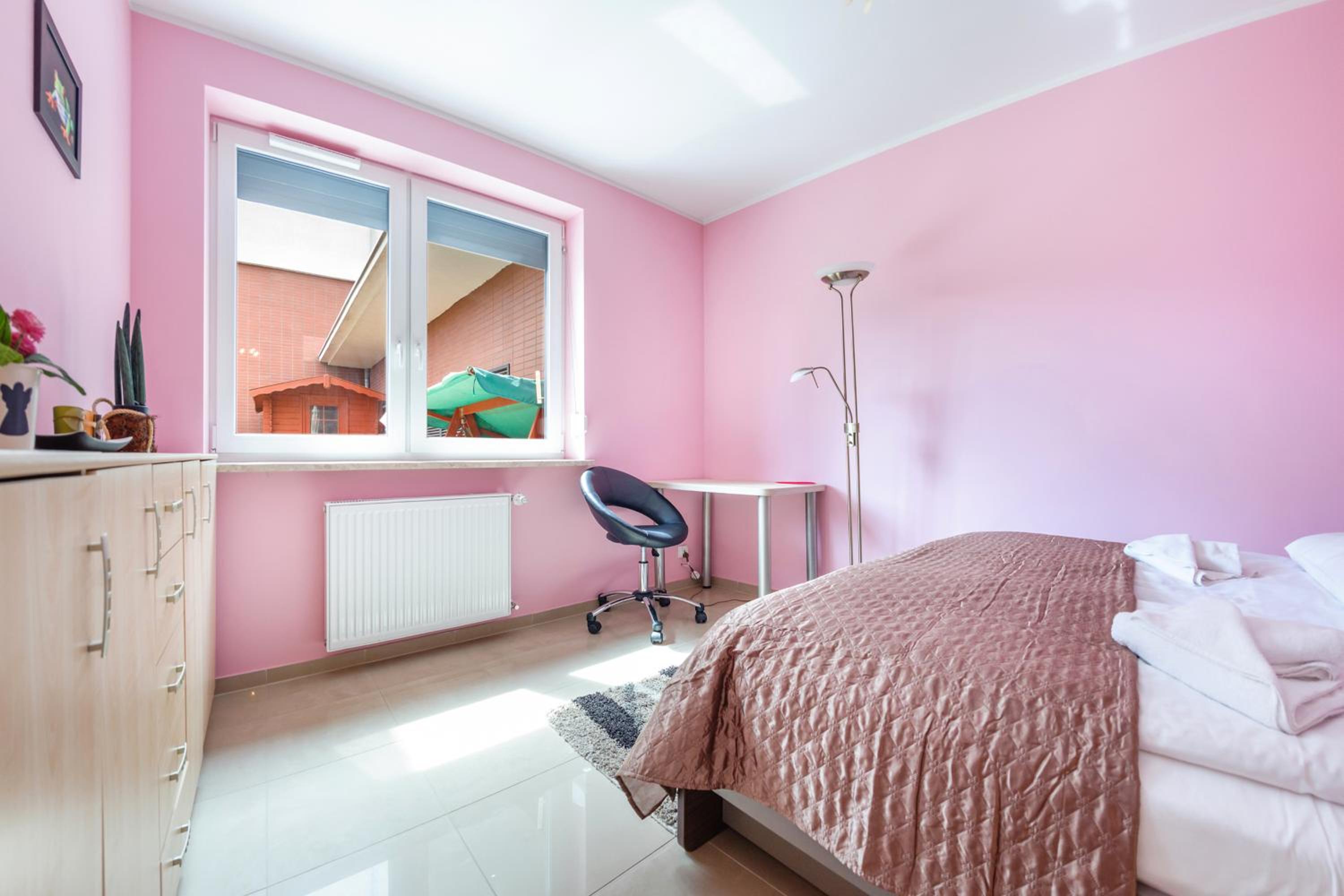 One-Bedroom Apartment photo 2