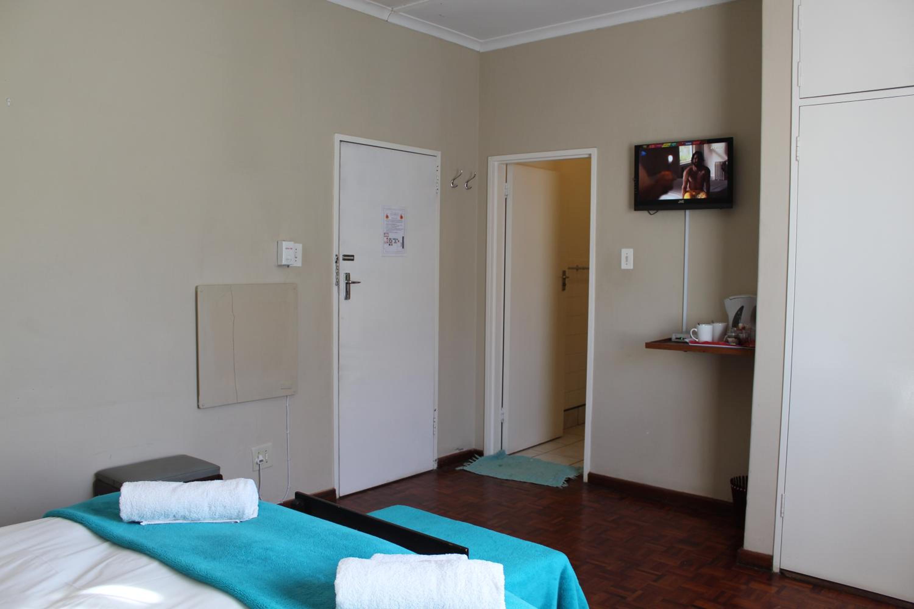 Standard Queen Room photo 1