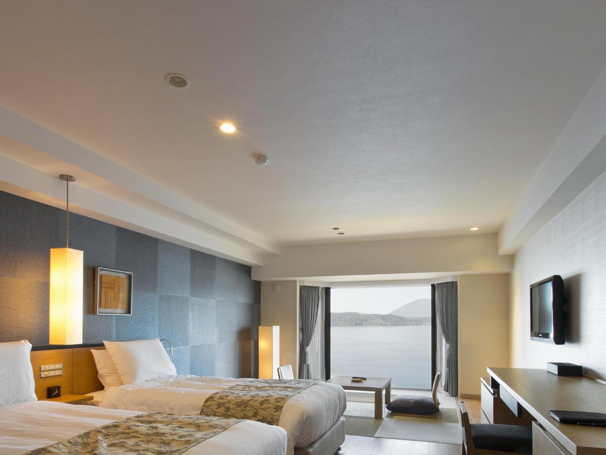 Room with Tatami Area & Shower - Non-Smoking(Buffet Dinner & Breakfast Included) photo 2