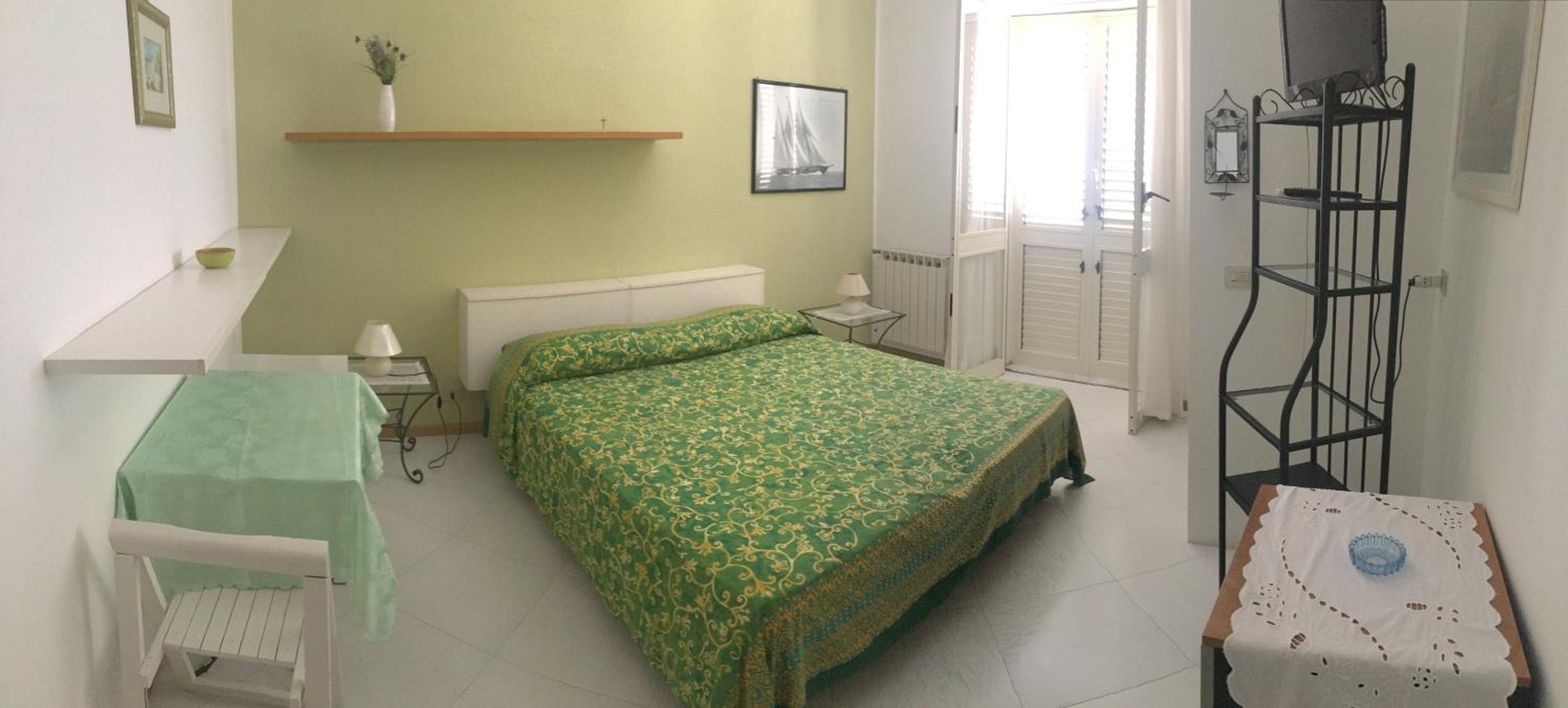Studio with Sea View (2 Adults) - Photo 14