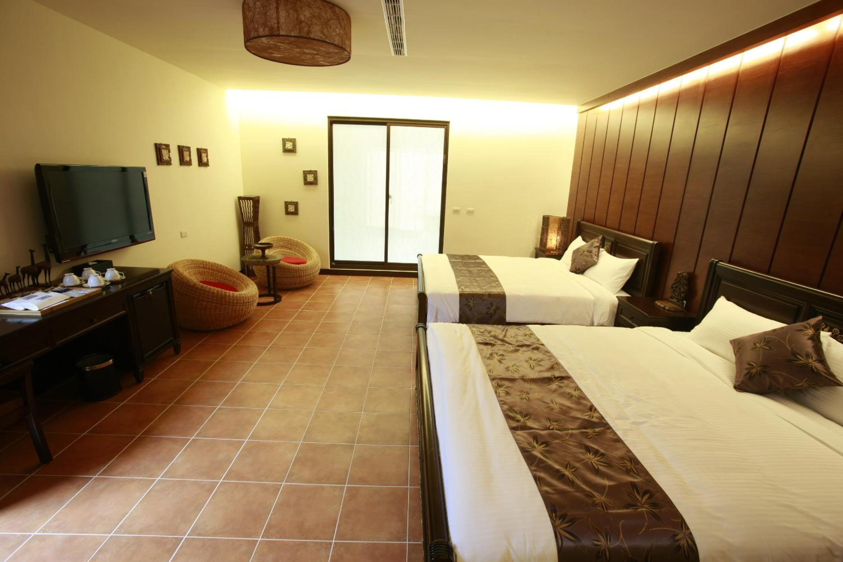 Deluxe Family Room - Photo 6