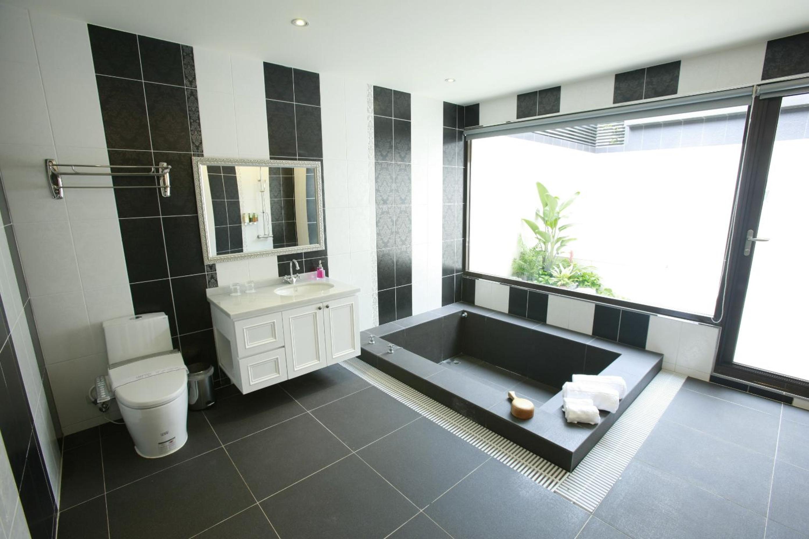 Deluxe Family Room - Photo 3