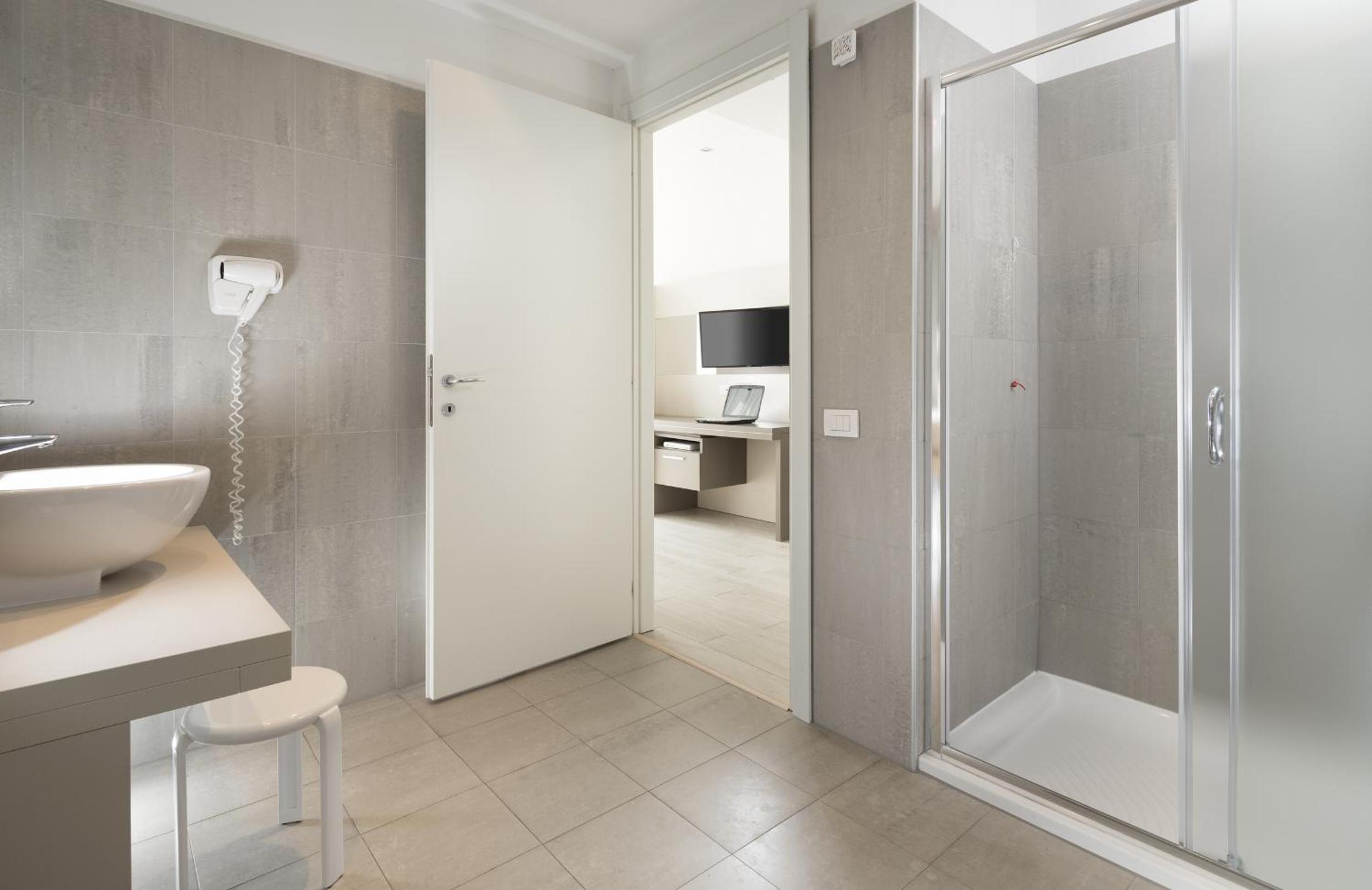 Executive Double or Twin Room - Photo 3