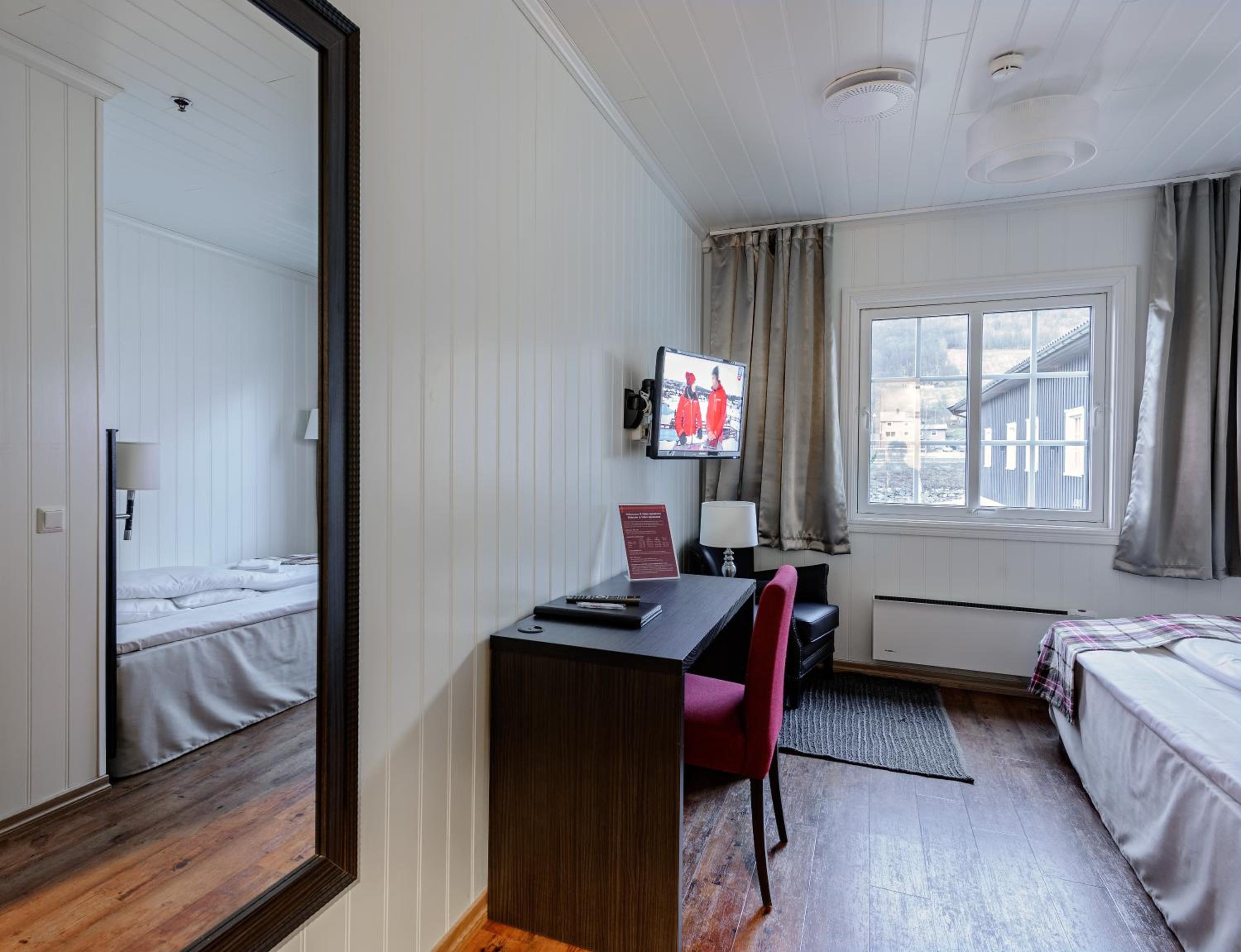 Deluxe Single Room photo 3