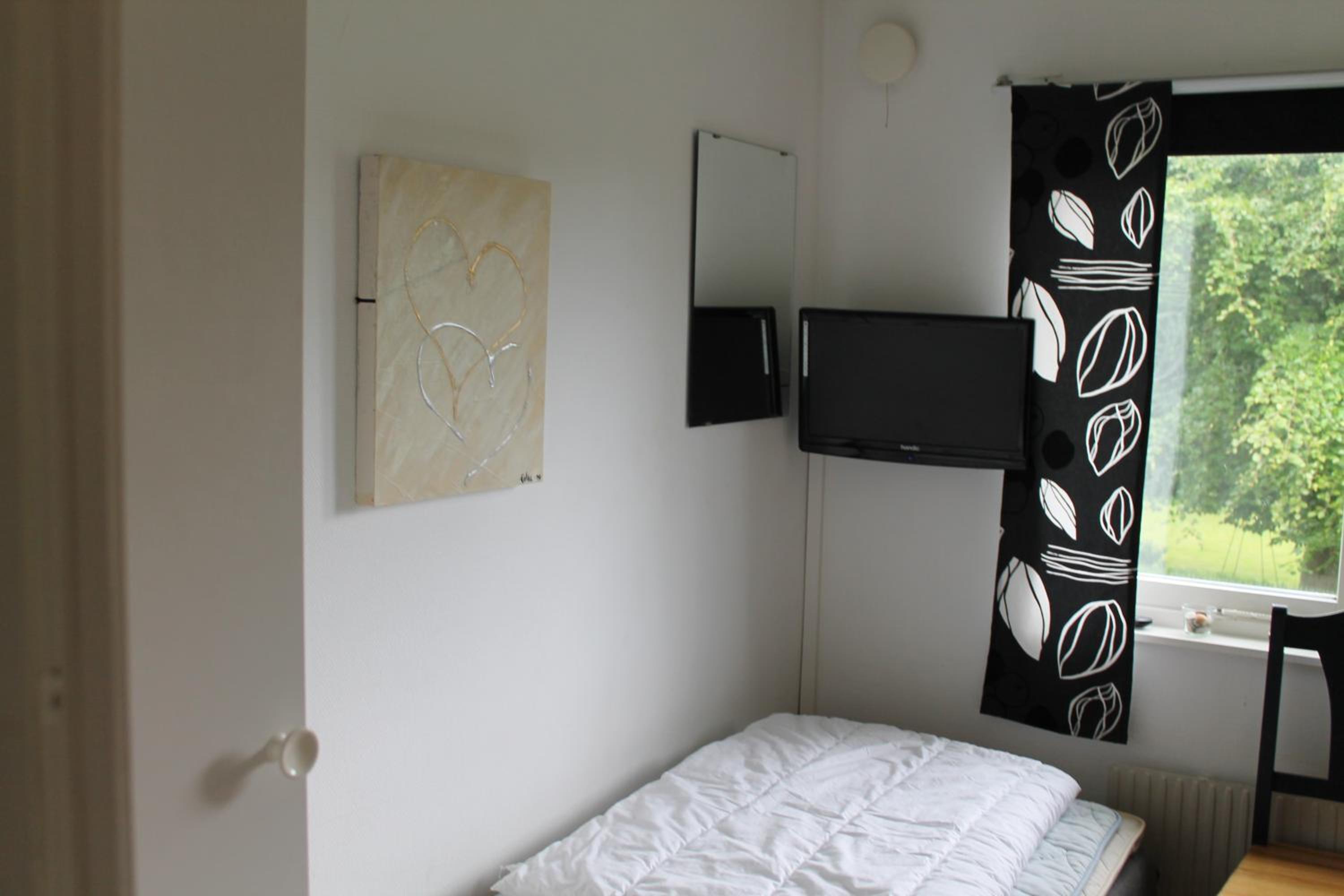 Triple Room with Shared Bathroom photo 2