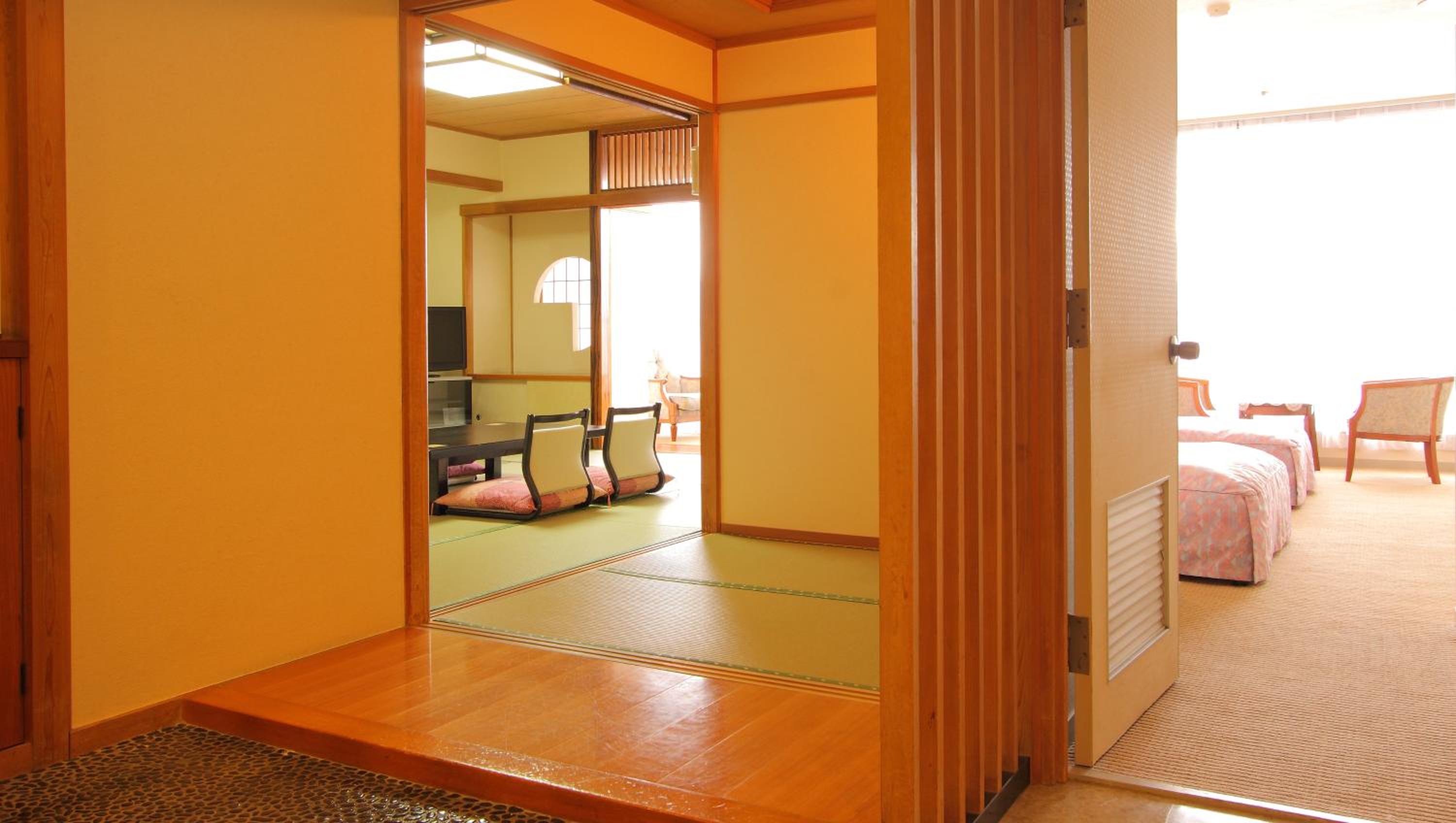 Twin Room with Tatami Area