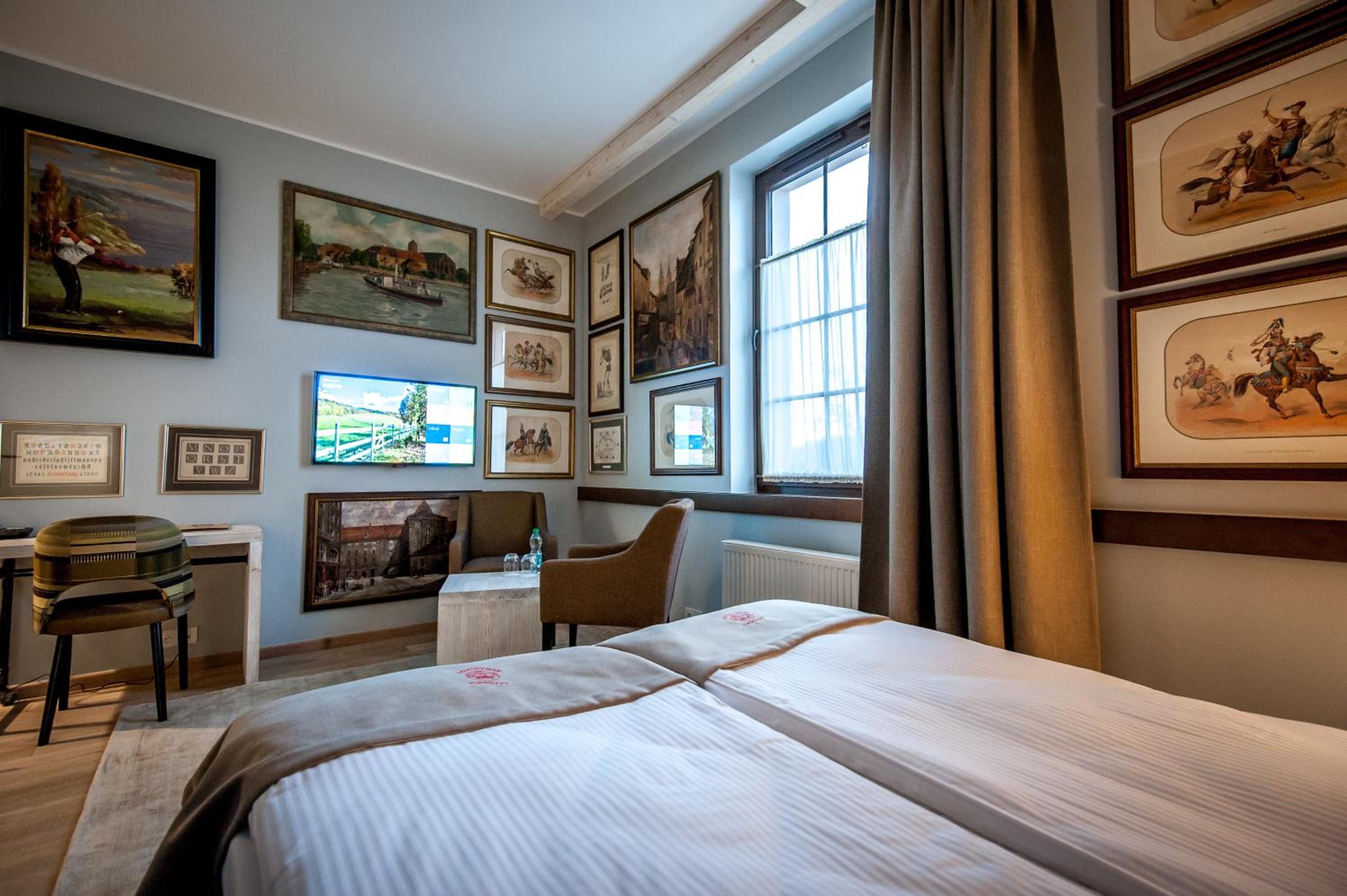 Twin Room - Photo 3