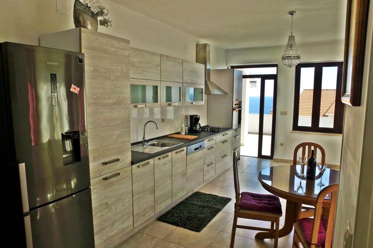Apartment with Sea View photo 3