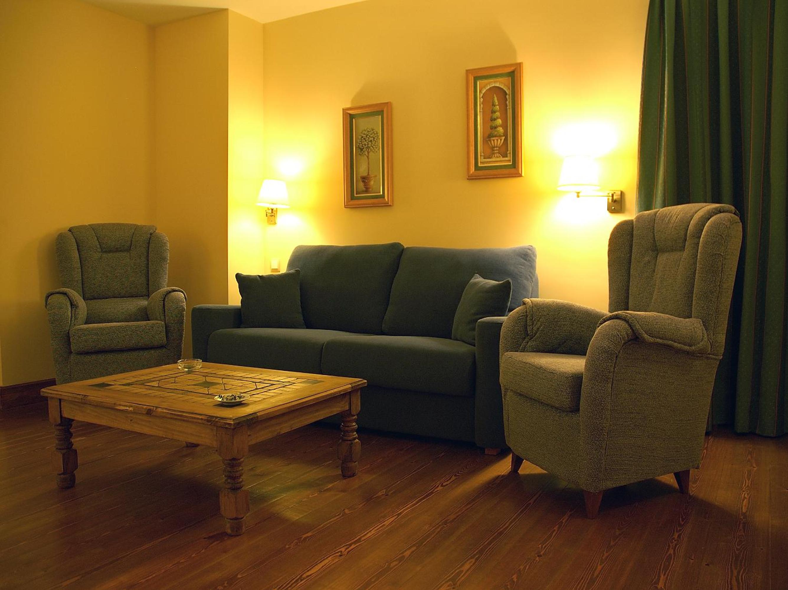 King Suite with Spa Bath photo 3