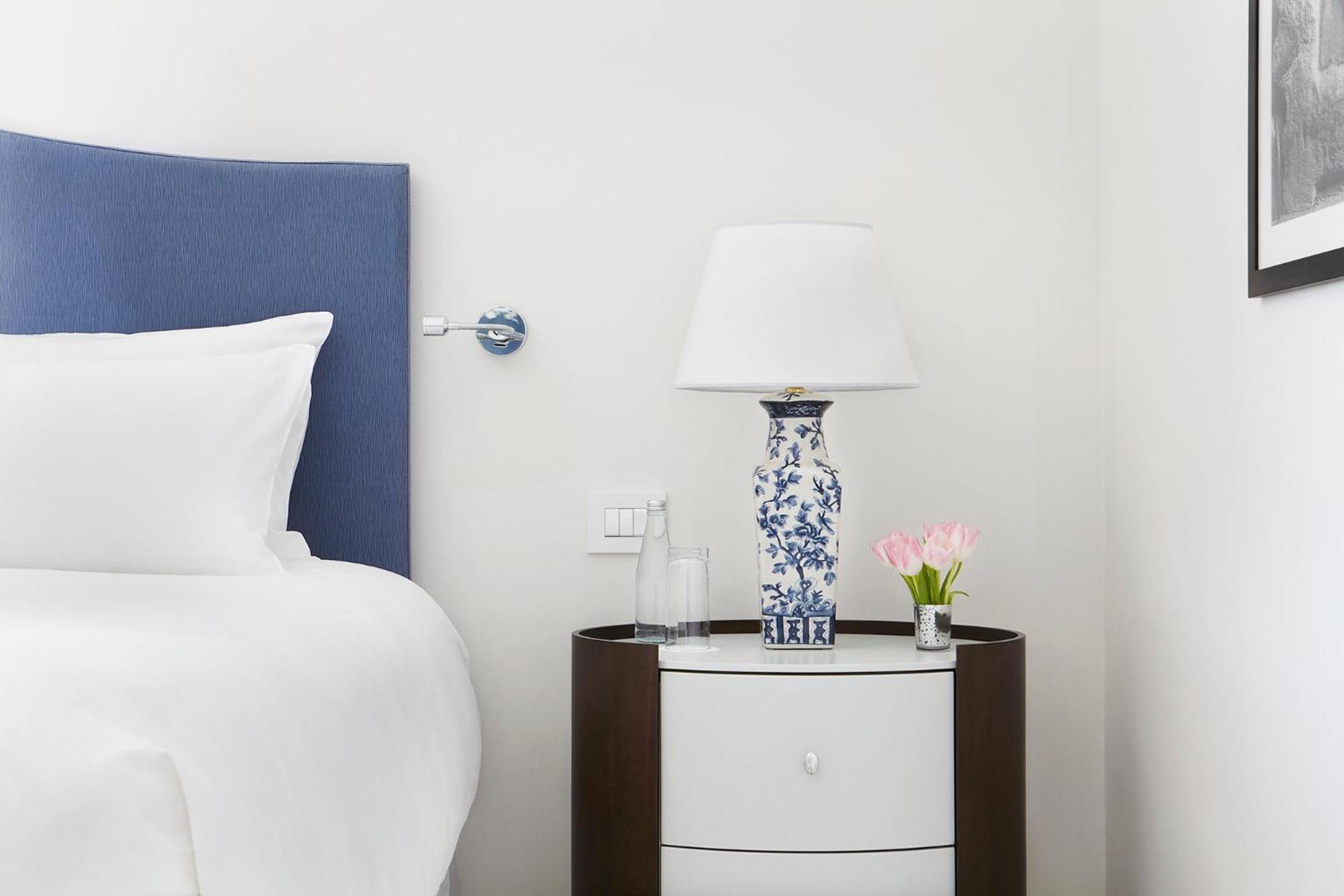 Bed & Sleeping Area