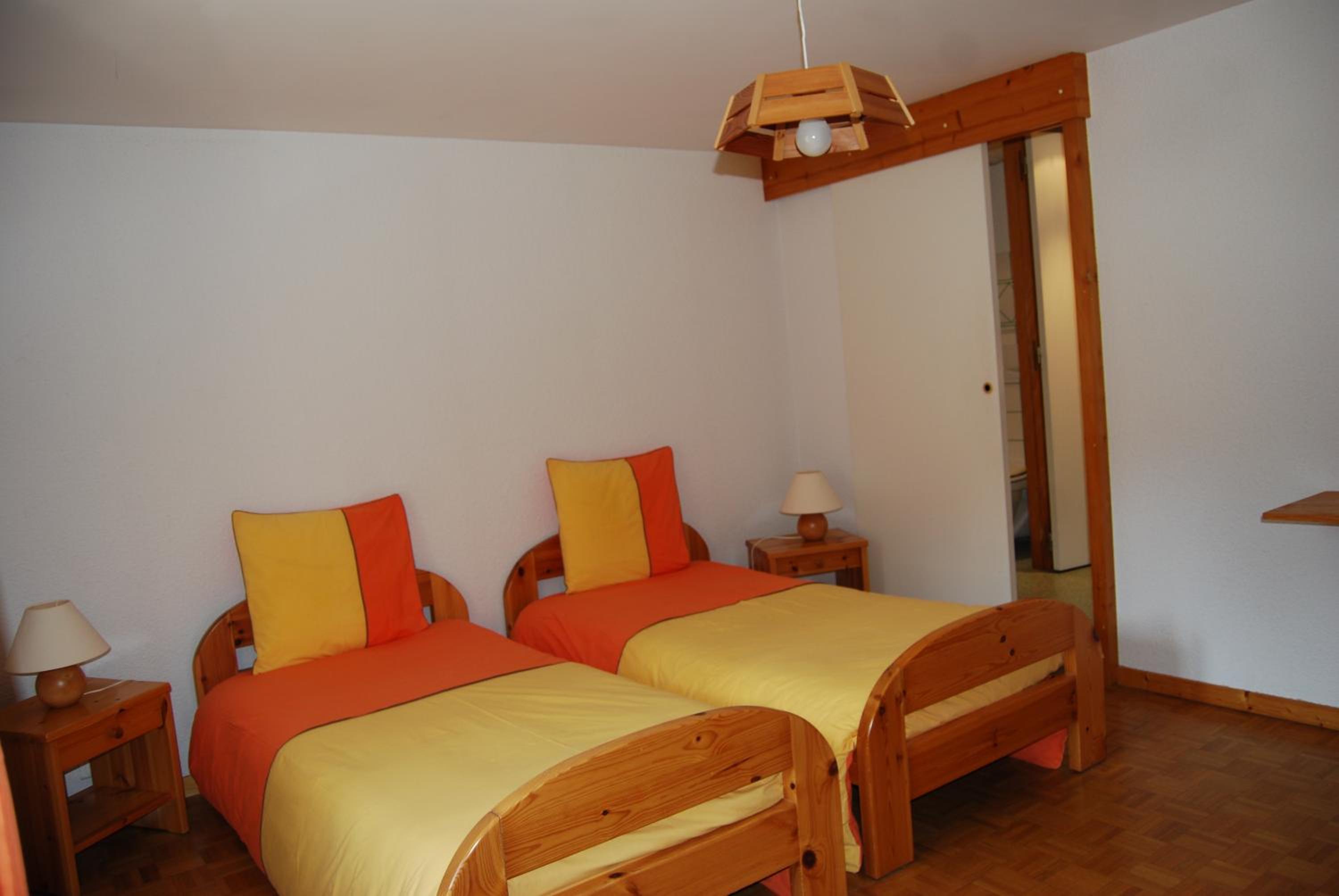 Twin Room - Photo 4