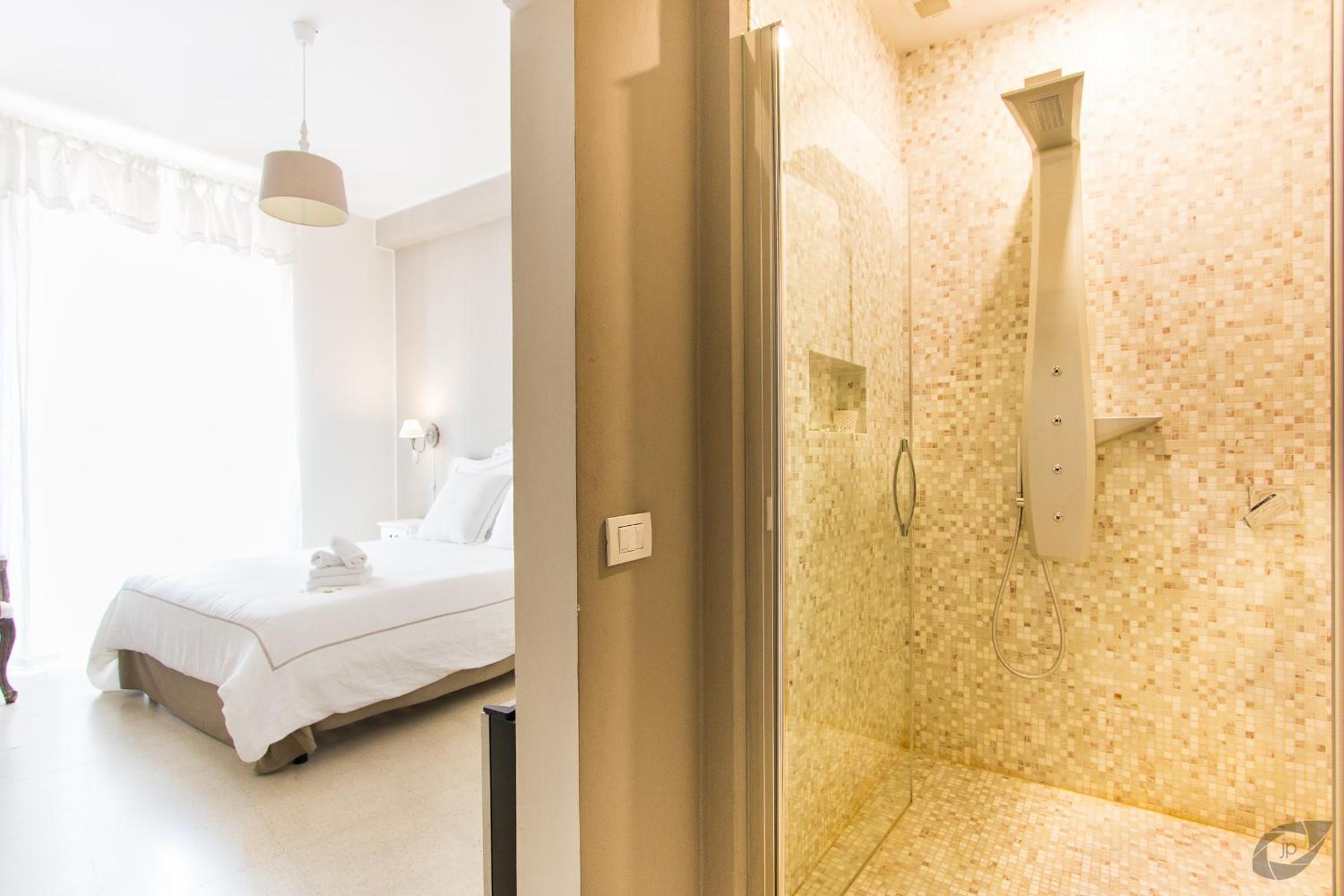 Junior Suite with Private Wellness Area photo 3